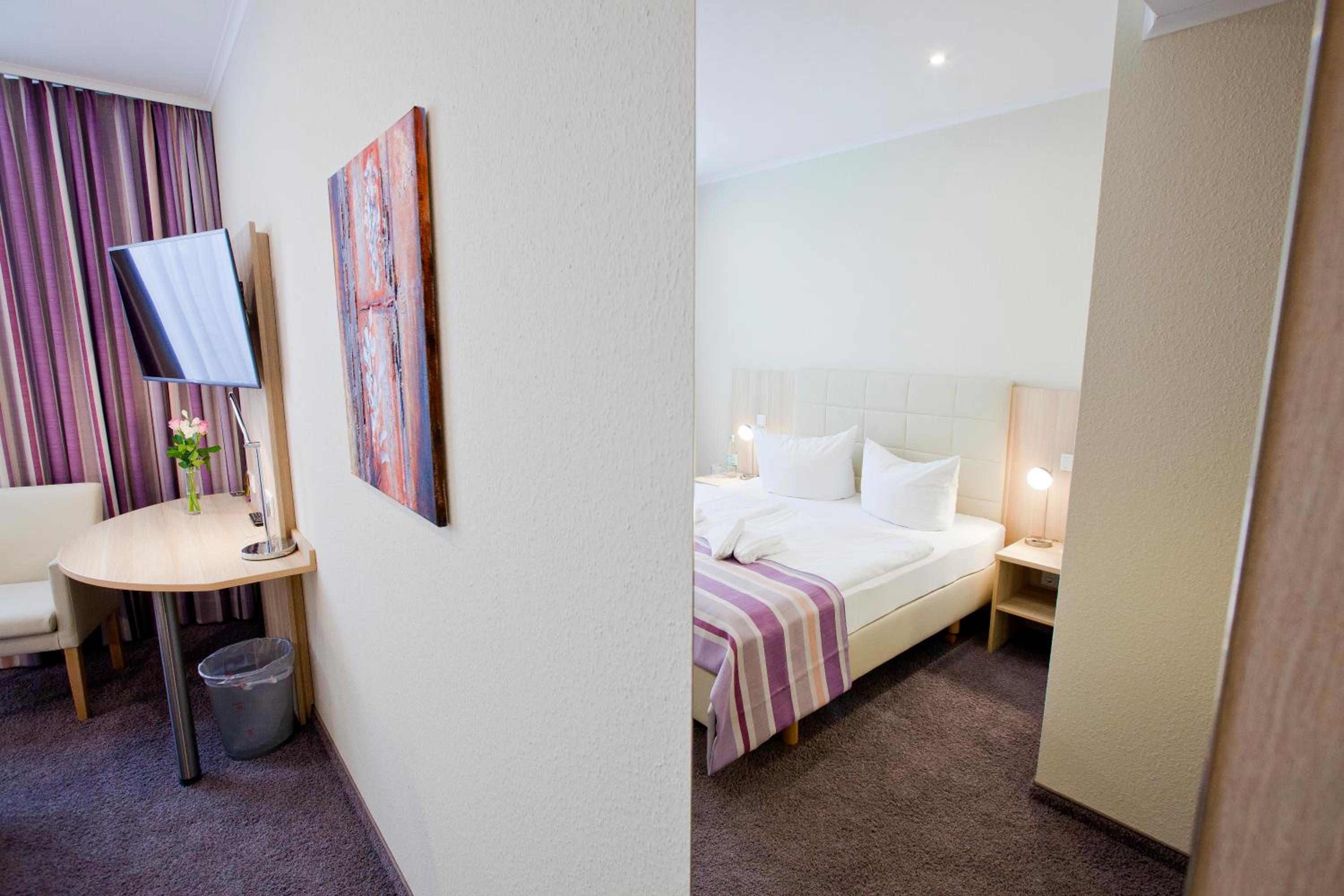 Double Room - Photo 10