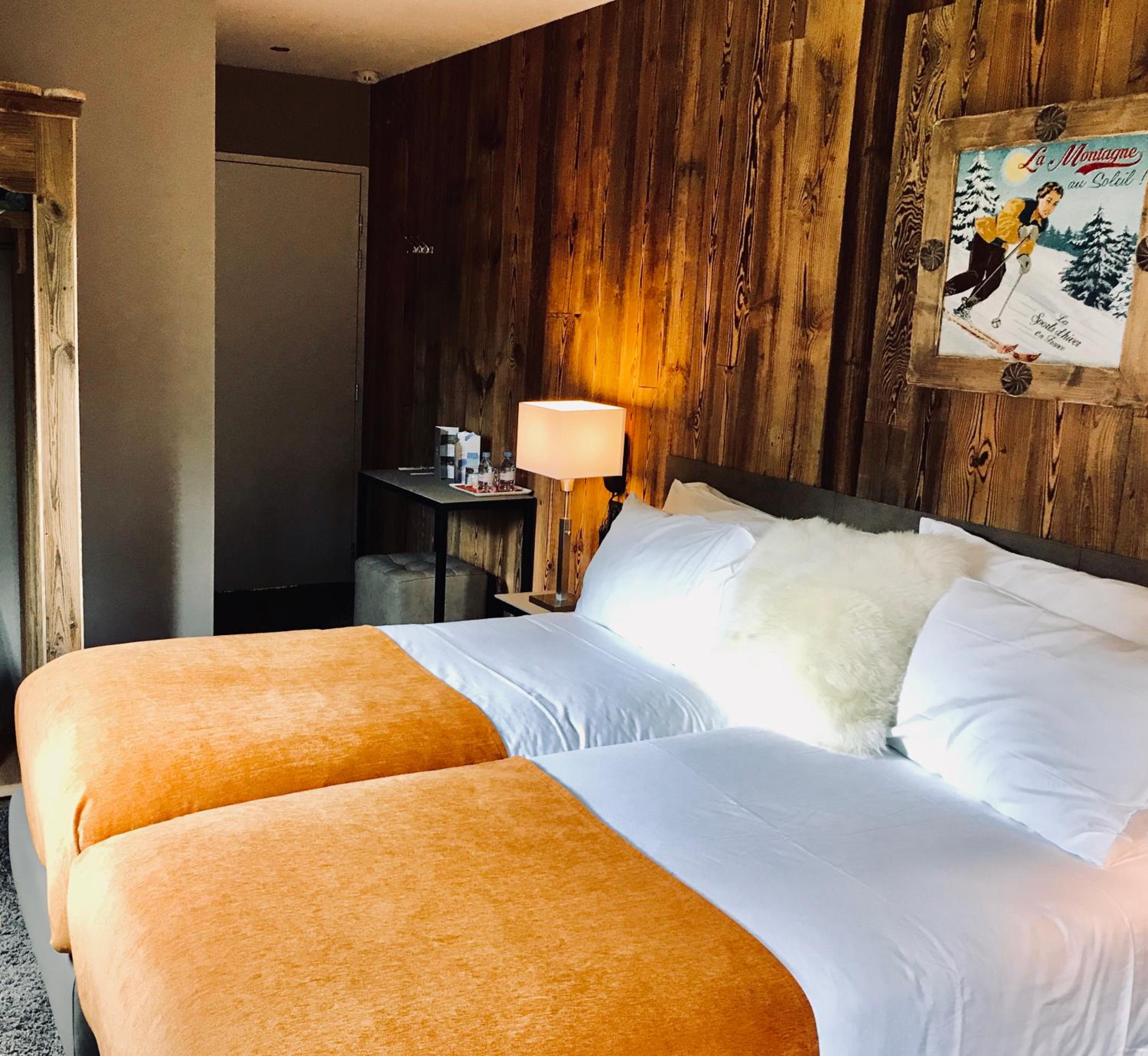 Deluxe Room - Photo 1