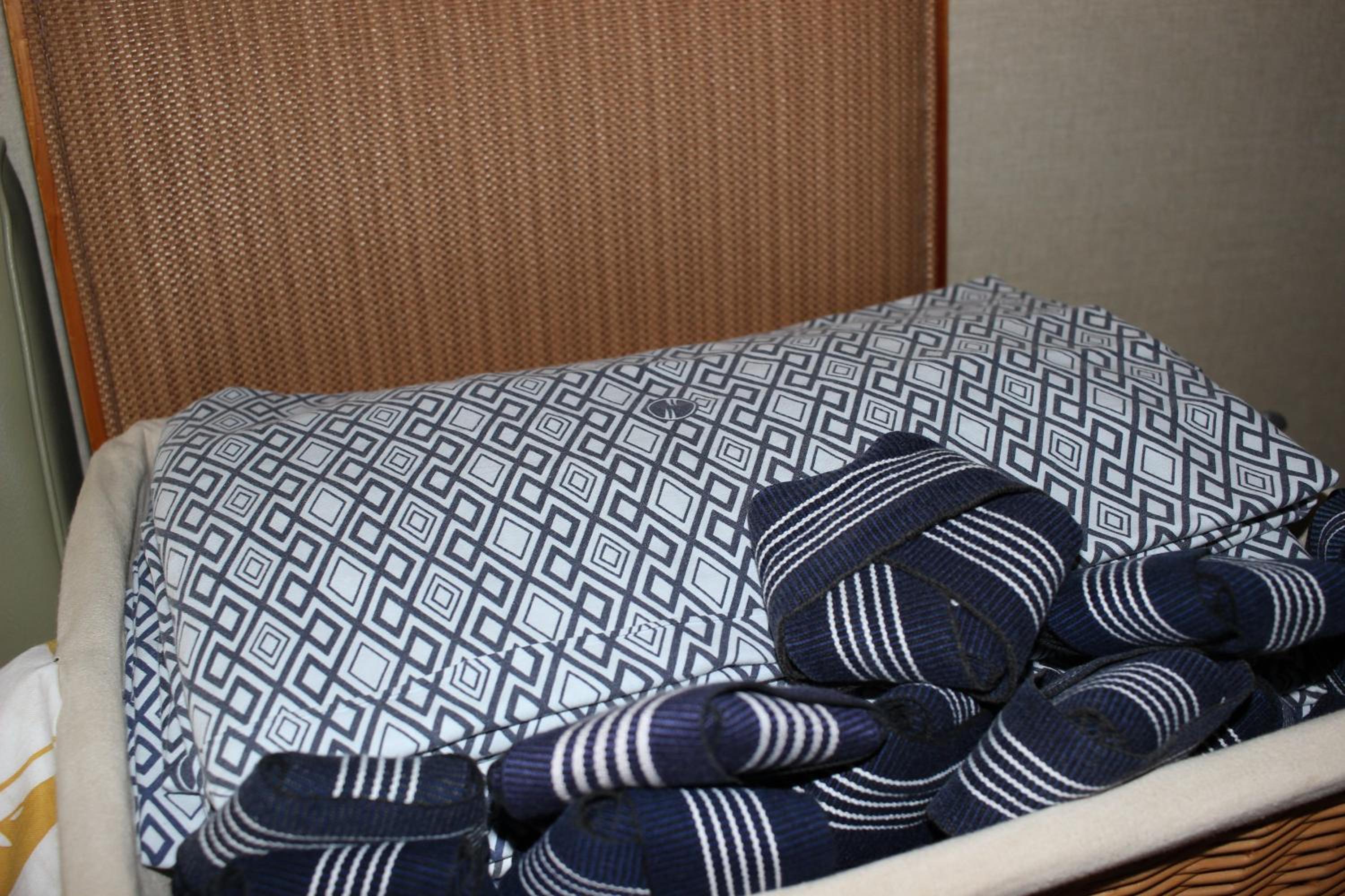 Japanese-Style Room with Mountain View photo 2