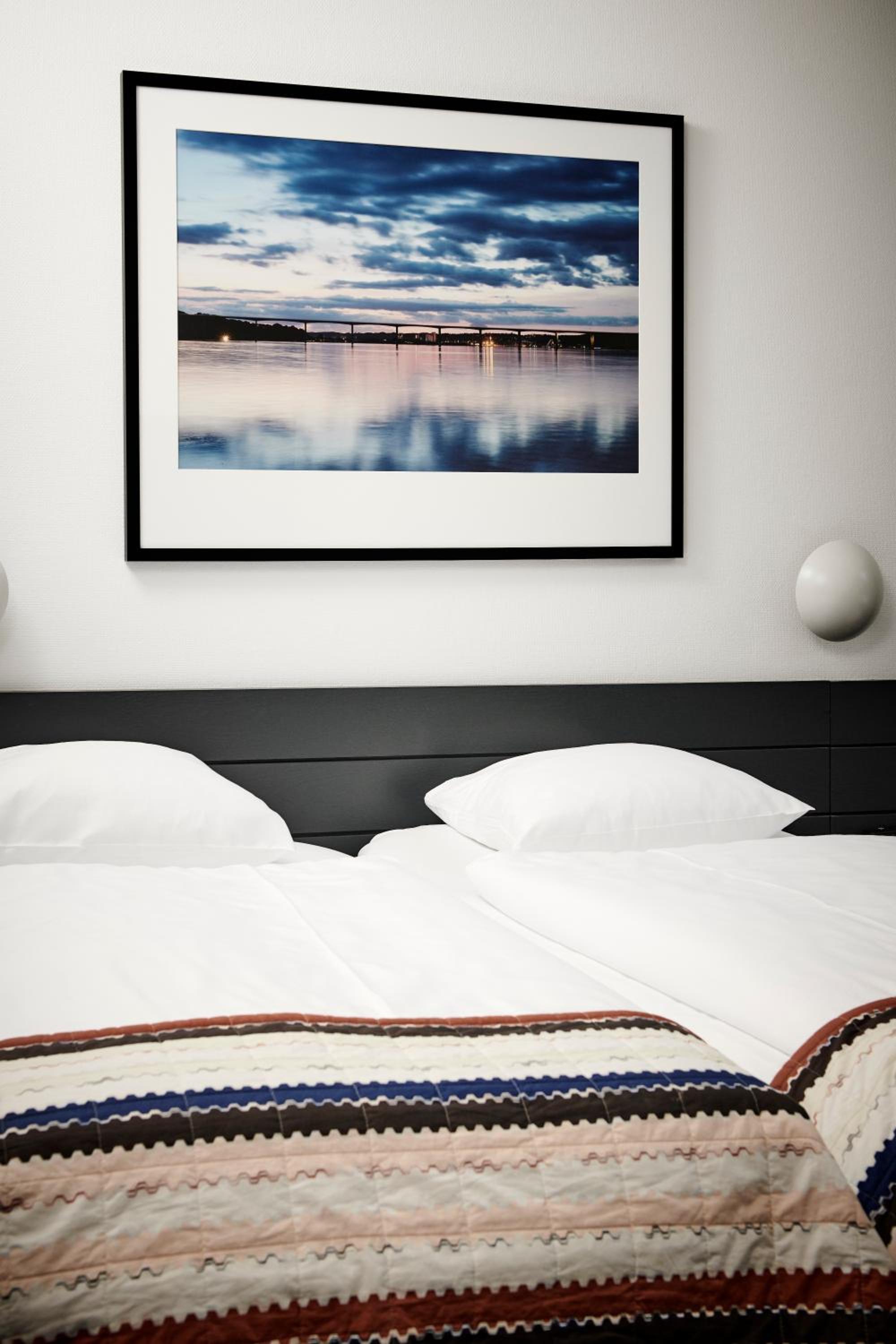 Double or Twin Room - Photo 8