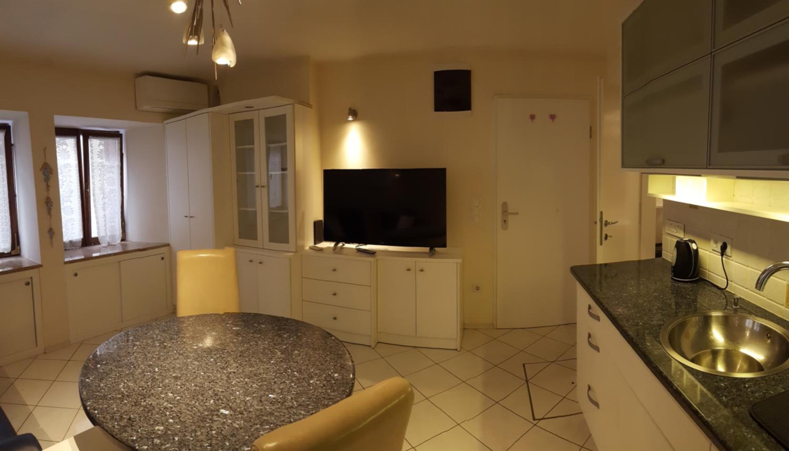 Apartment - Ground Floor - Photo 6