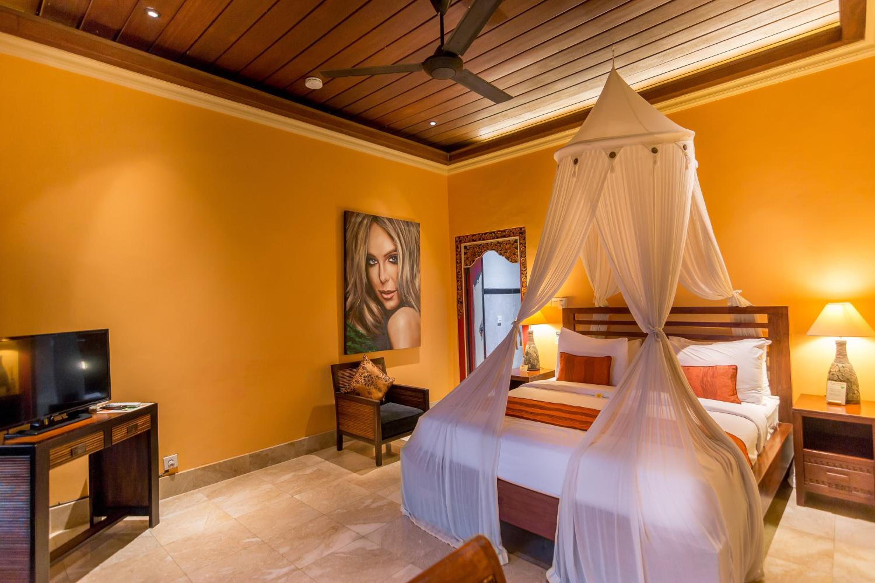 Exclusive Presidential Villa with Free Benefit photo 3