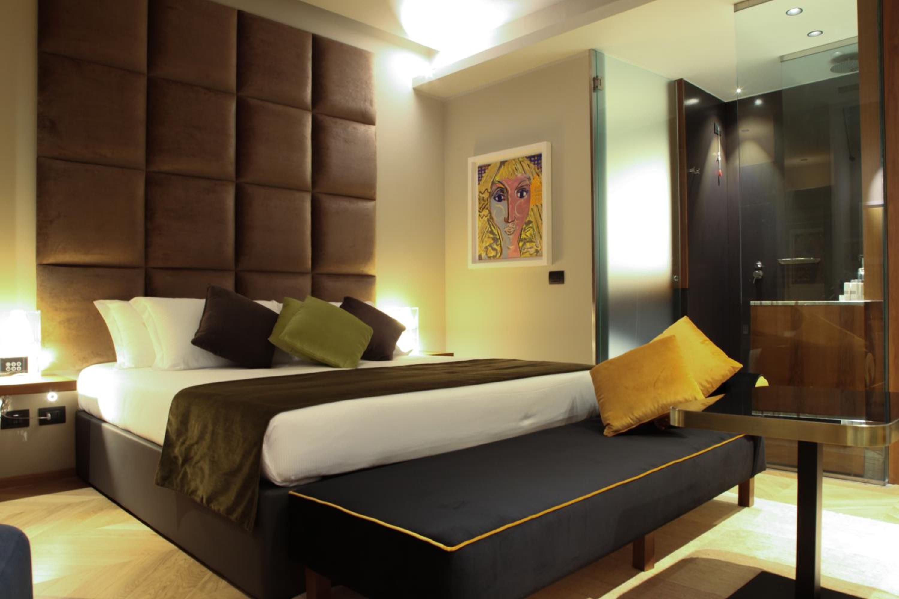 Two Connecting Double Rooms thumbnail 5