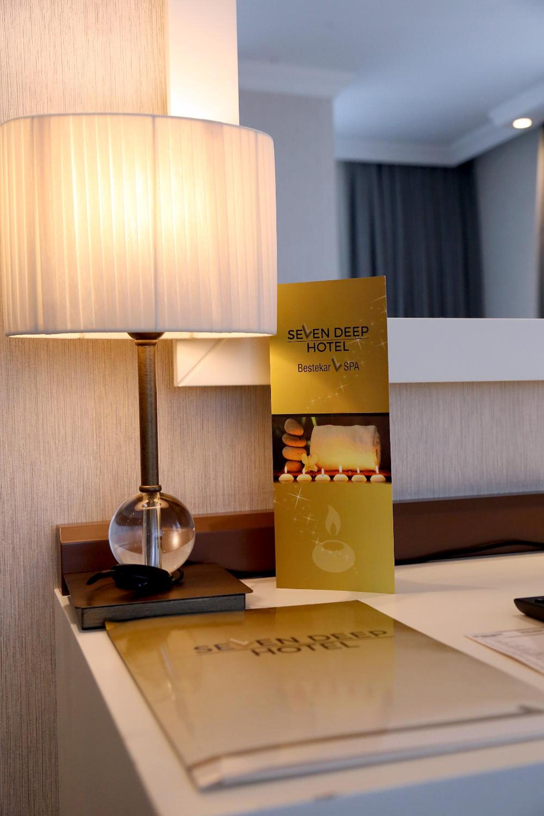 Standard Double Room - Photo 9