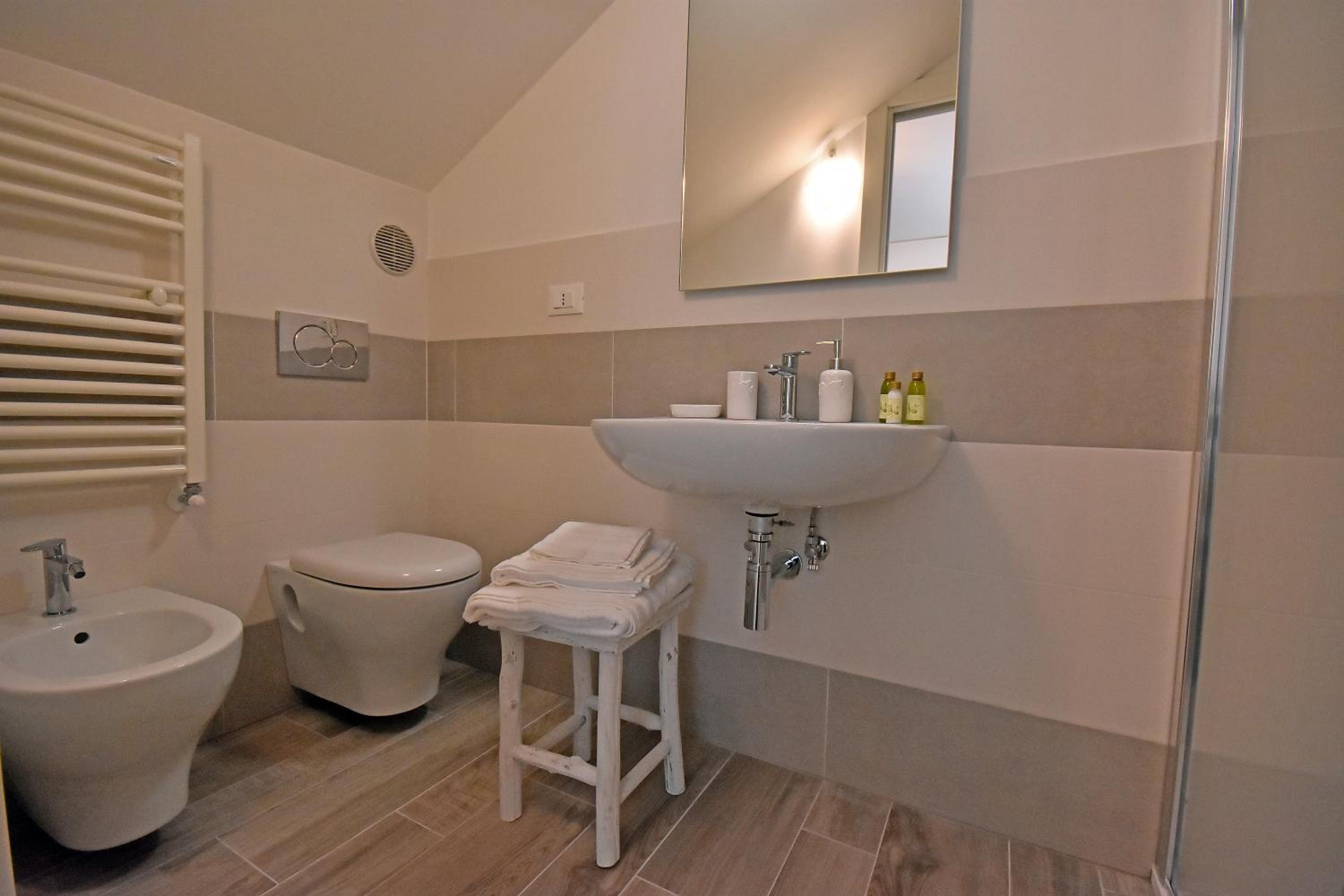 Double Room with Extra Bed - Photo 3
