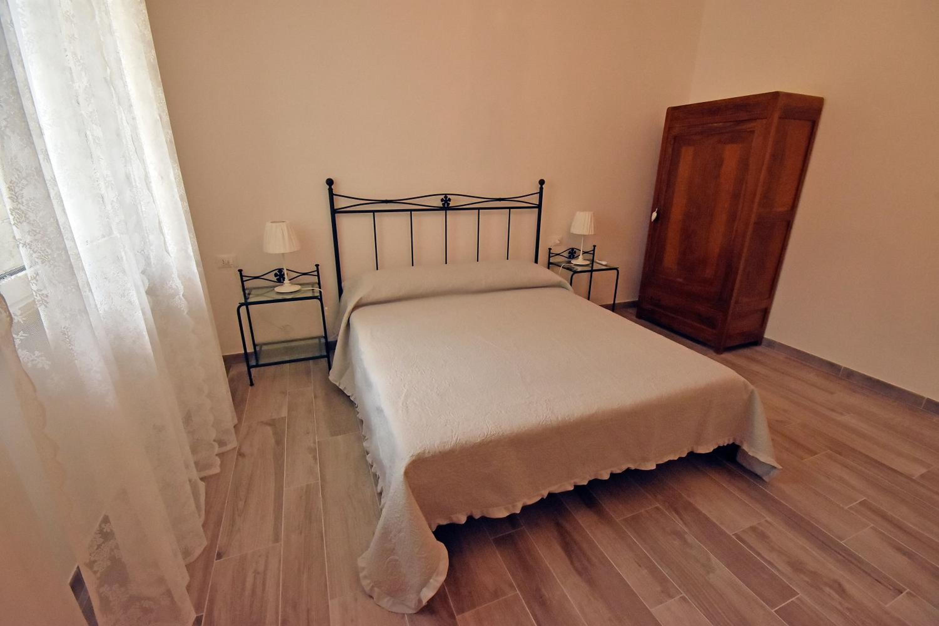 Double Room with Extra Bed - Photo 4