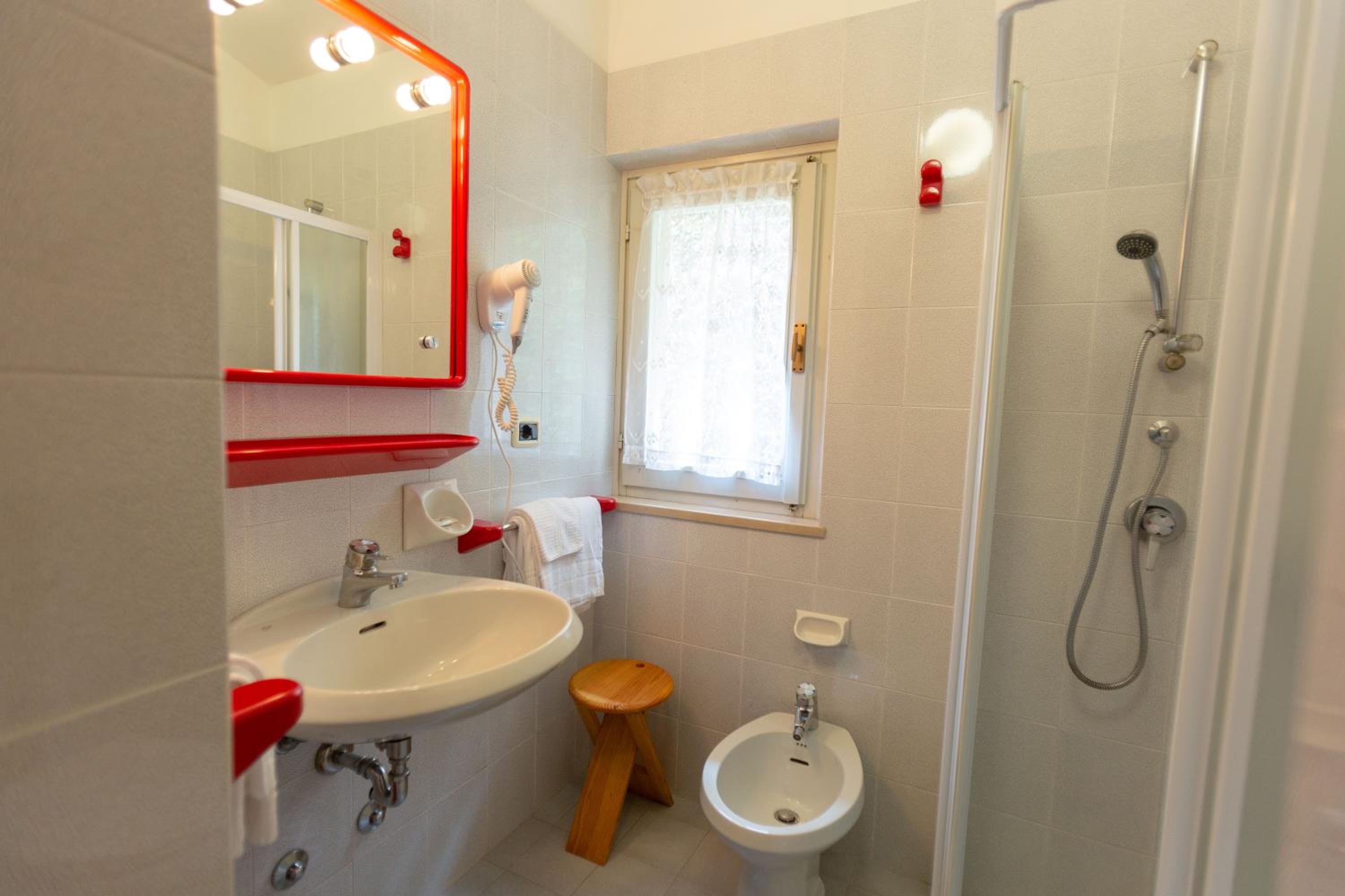 Triple Room - Photo 6