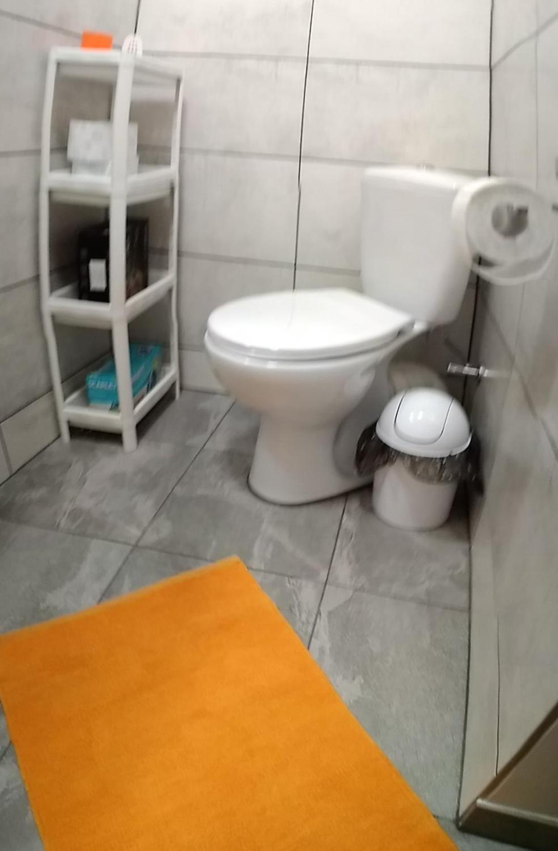 Apartment with Shower photo 1