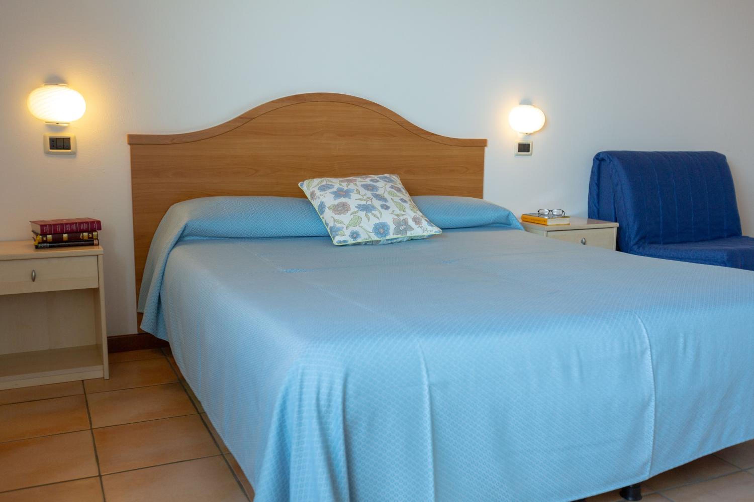 Two-Room Apartment - Lake View photo 2