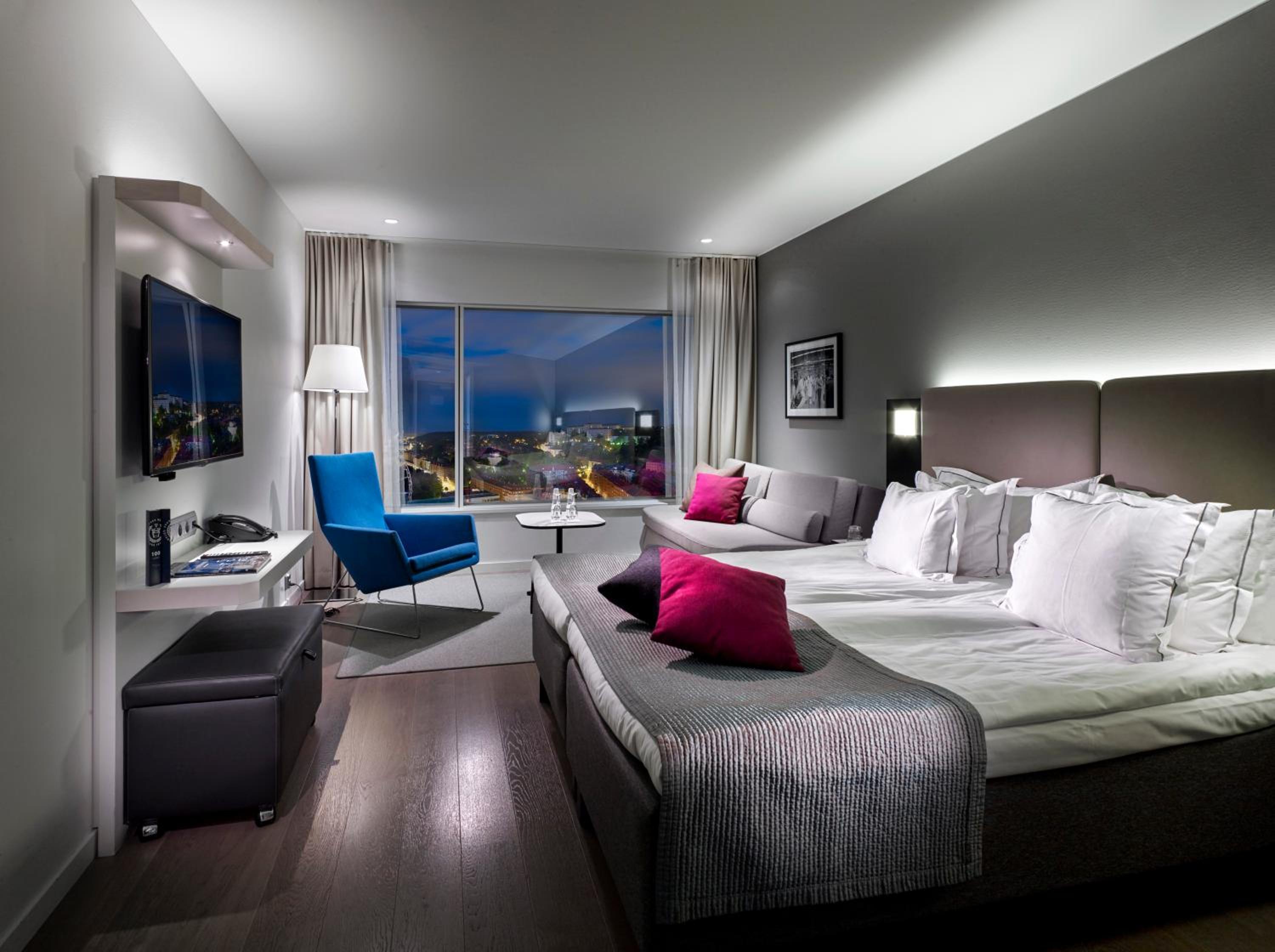 Sky View with Sofa Bed - Gothia Towers (max 2 Adults + 2 Children up to 12 years old) - Photo 1