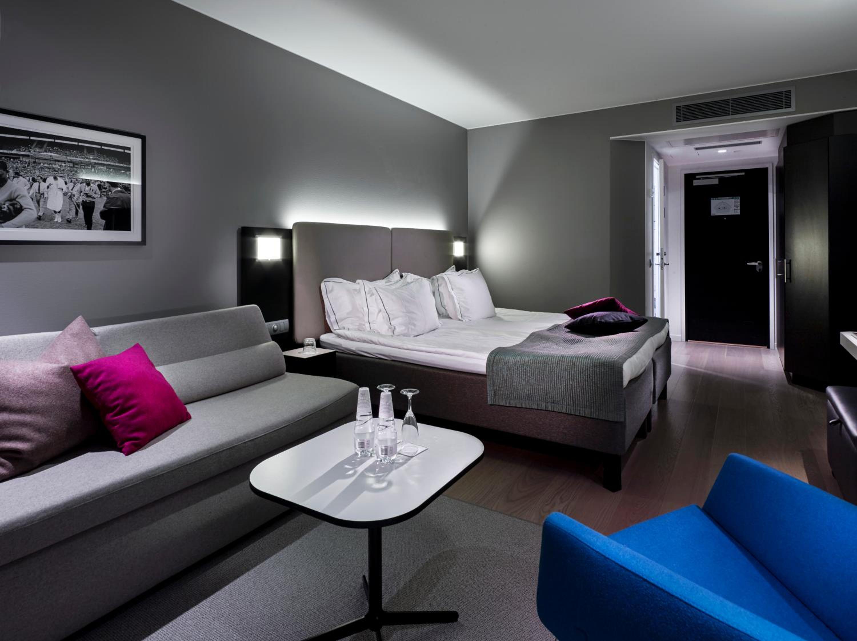 Sky View with Sofa Bed - Gothia Towers (max 2 Adults + 2 Children up to 12 years old) - Photo 5