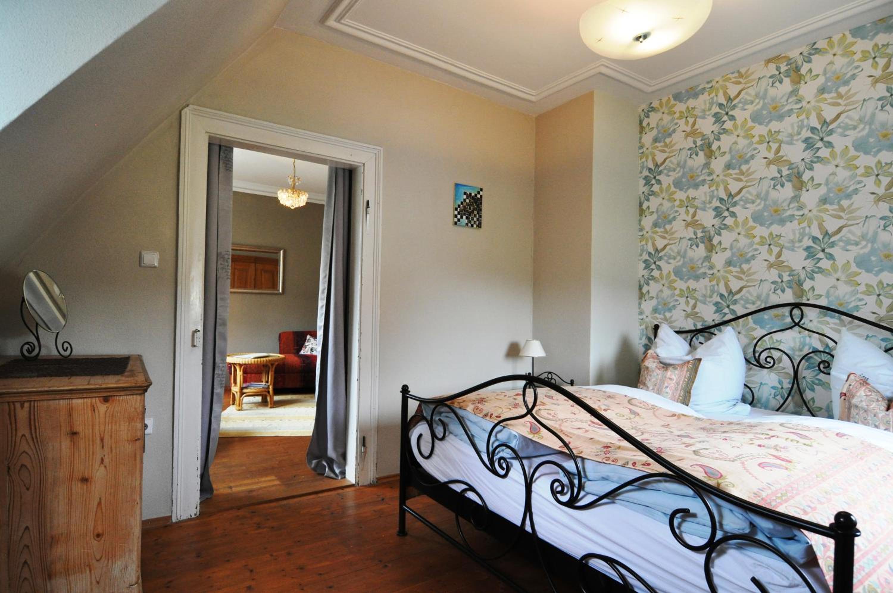 King Room with Garden View - Photo 5