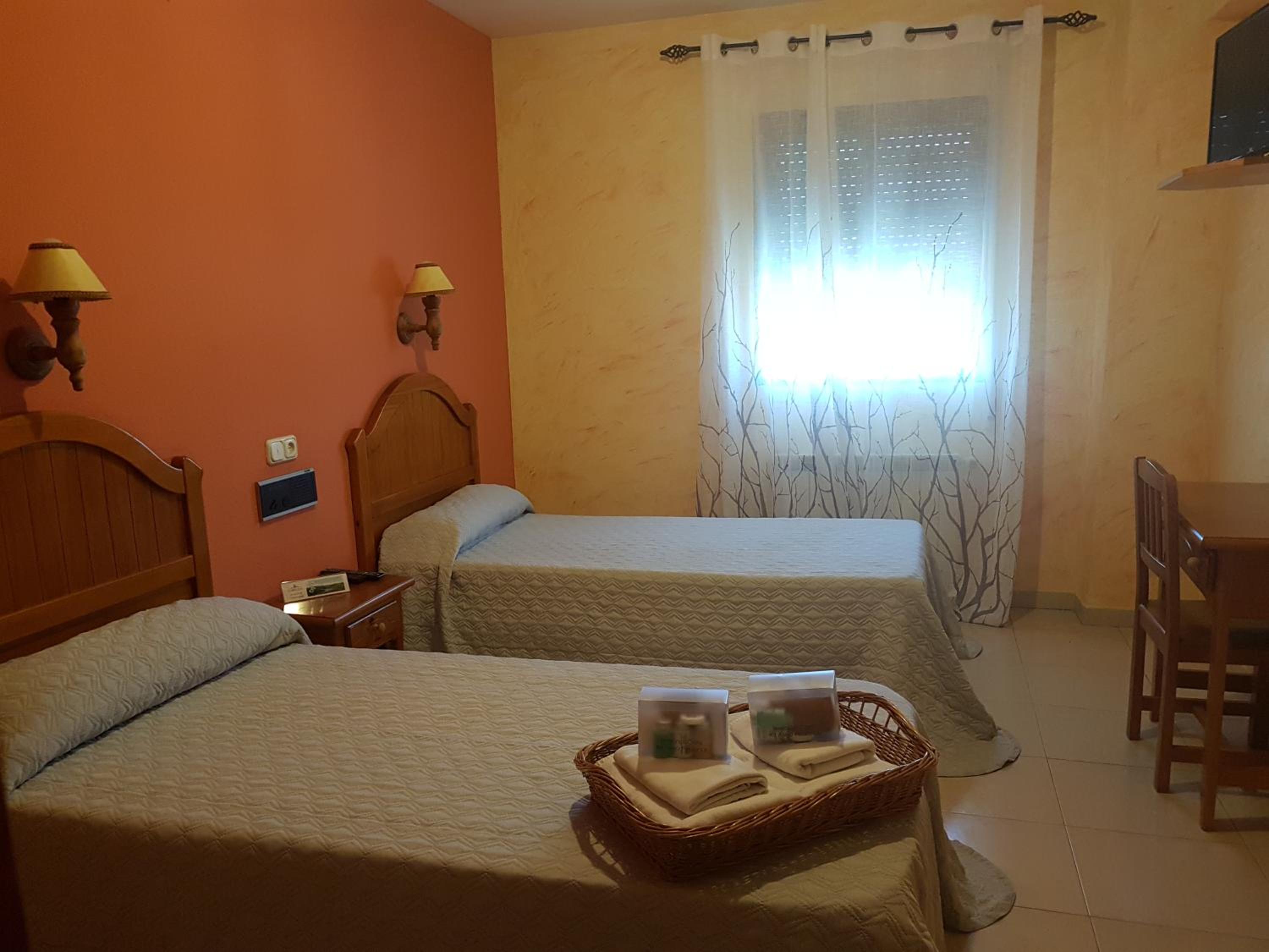 Standard Double or Twin Room photo 3