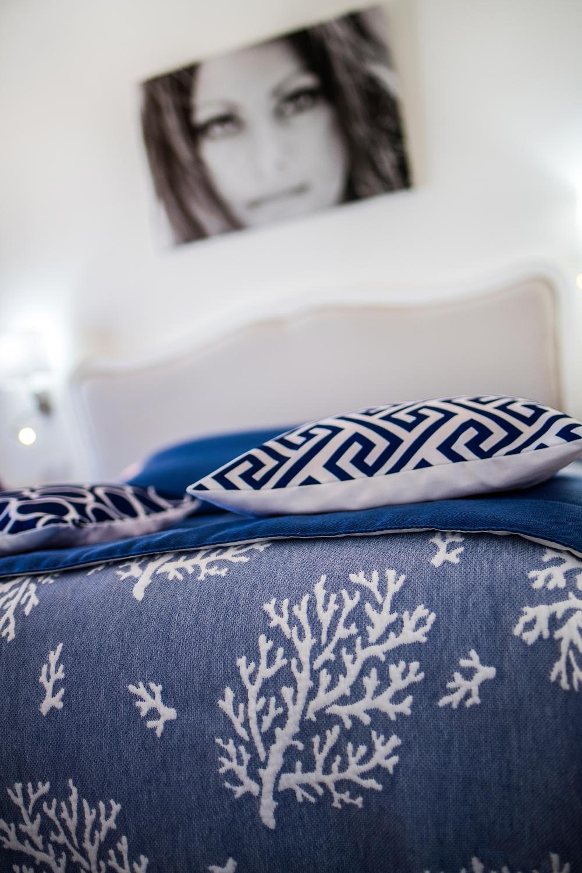 Deluxe Double Room with Balcony and Sea View