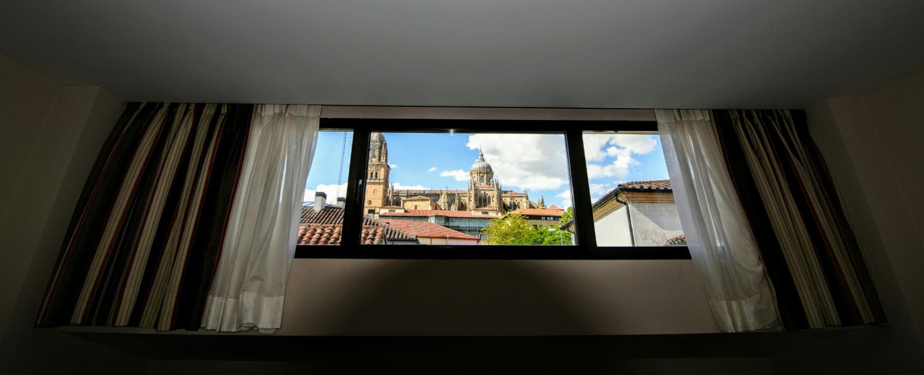 Double or Twin Room - Photo 12