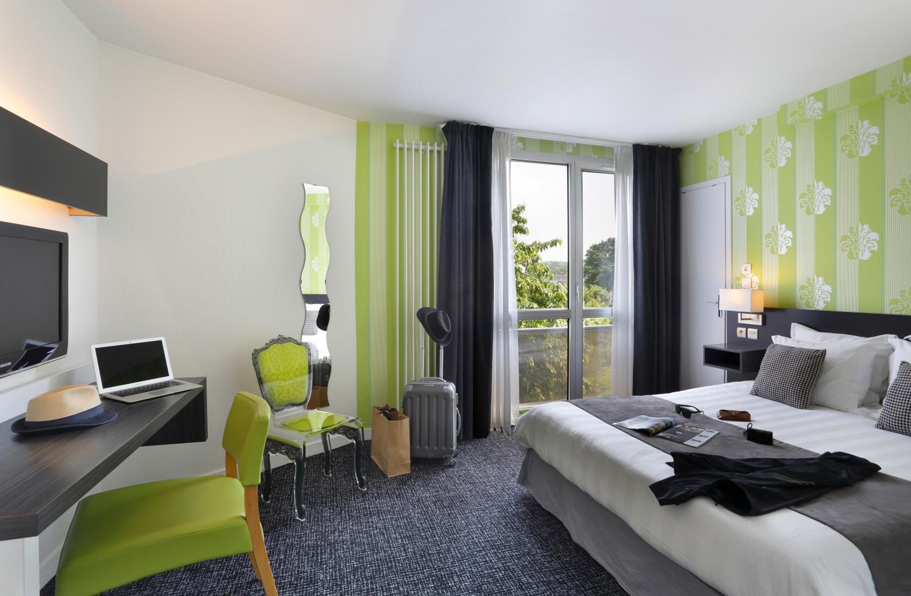 Queen Room