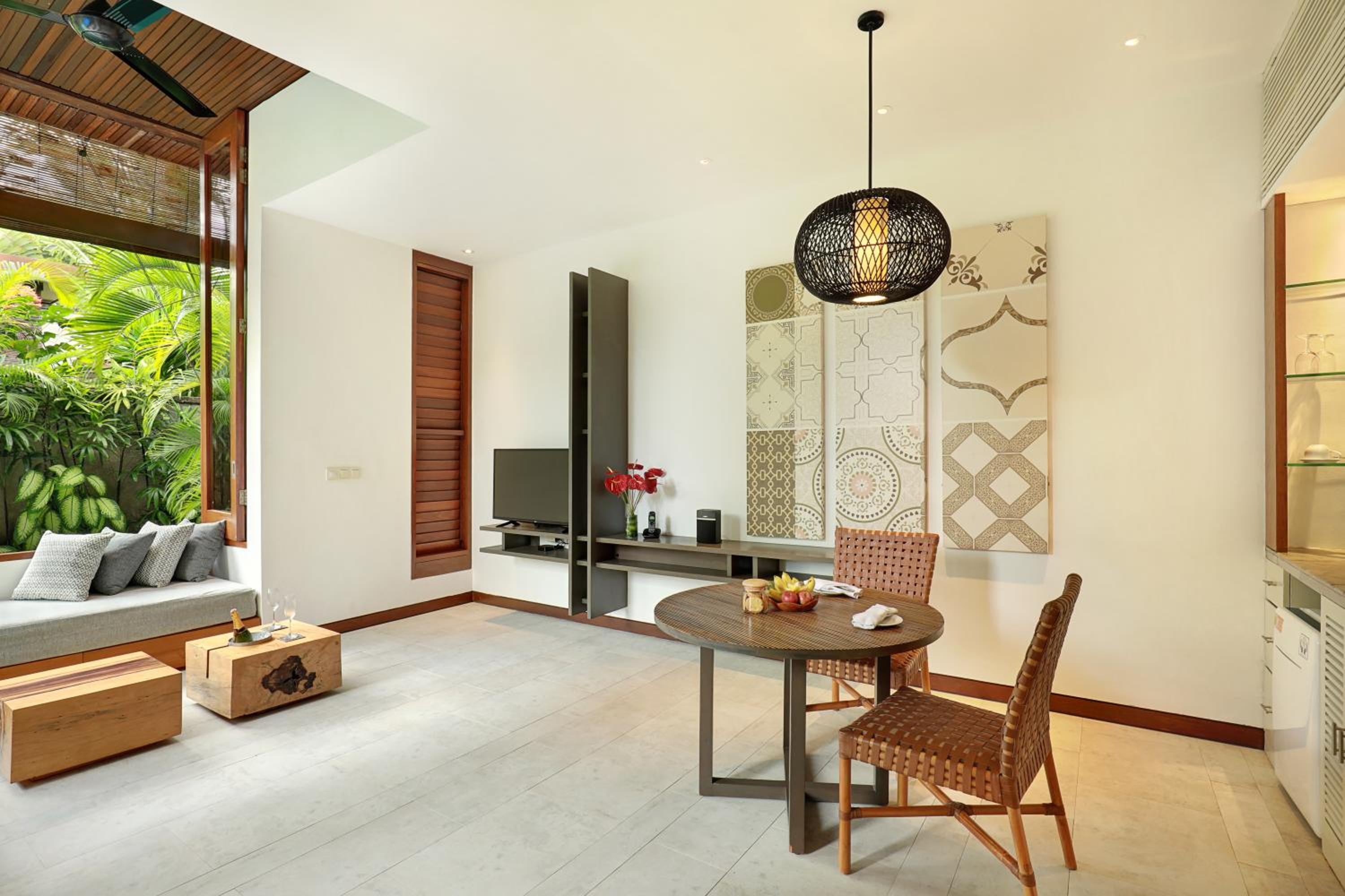 One-Bedroom Villa with Private Pool - Photo 7