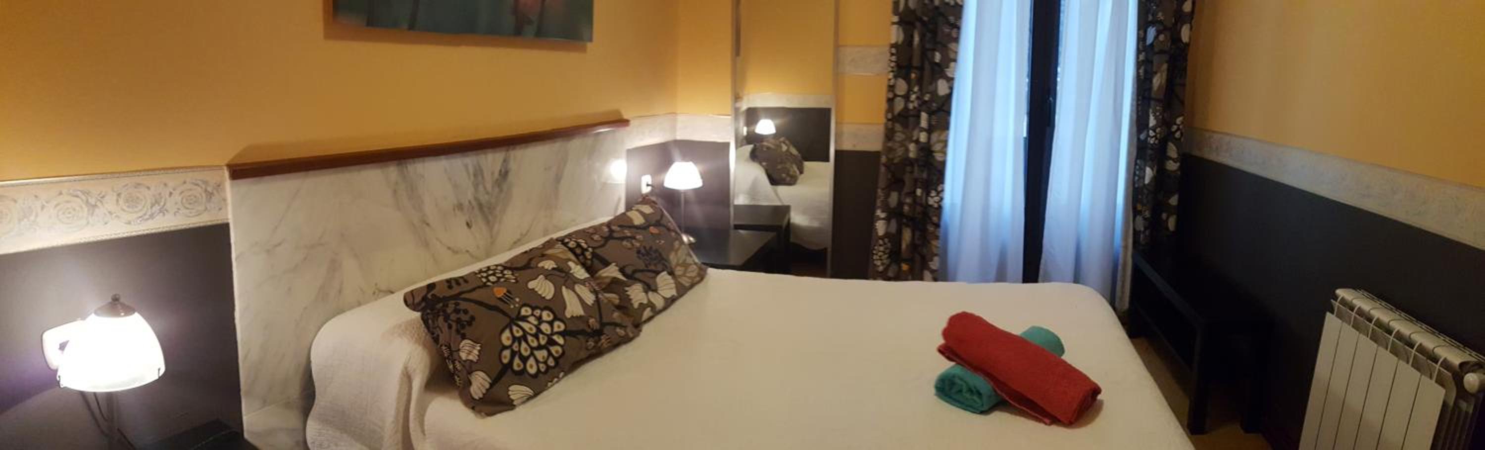 Habitación doble con baño compartido