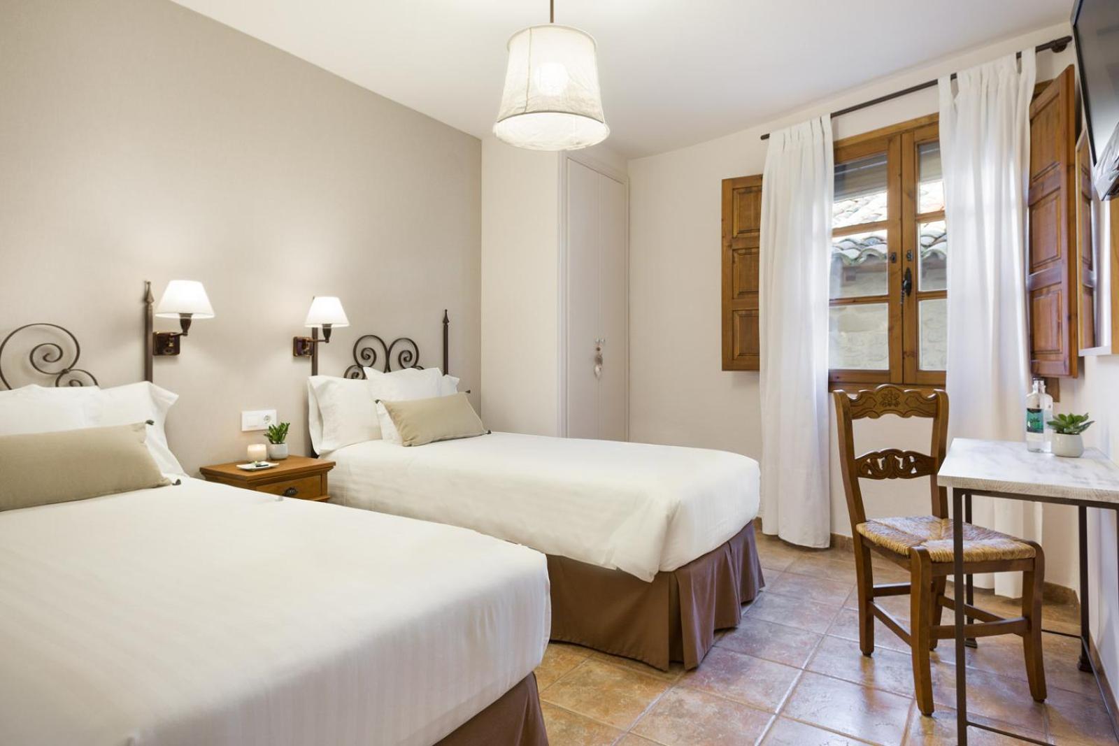 Habitación Estándar con Dos Camas Individuales