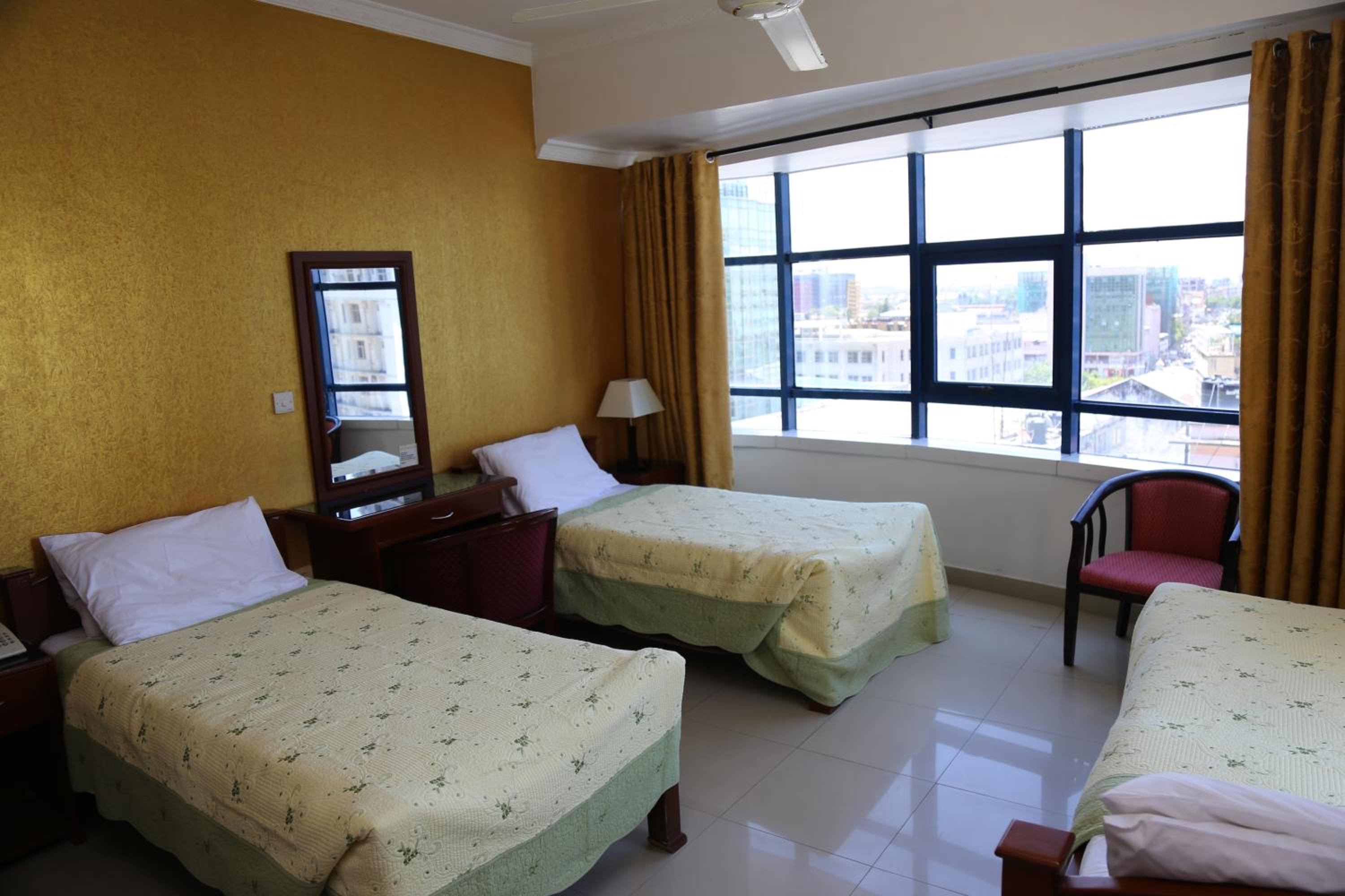 Deluxe Triple Room photo 3