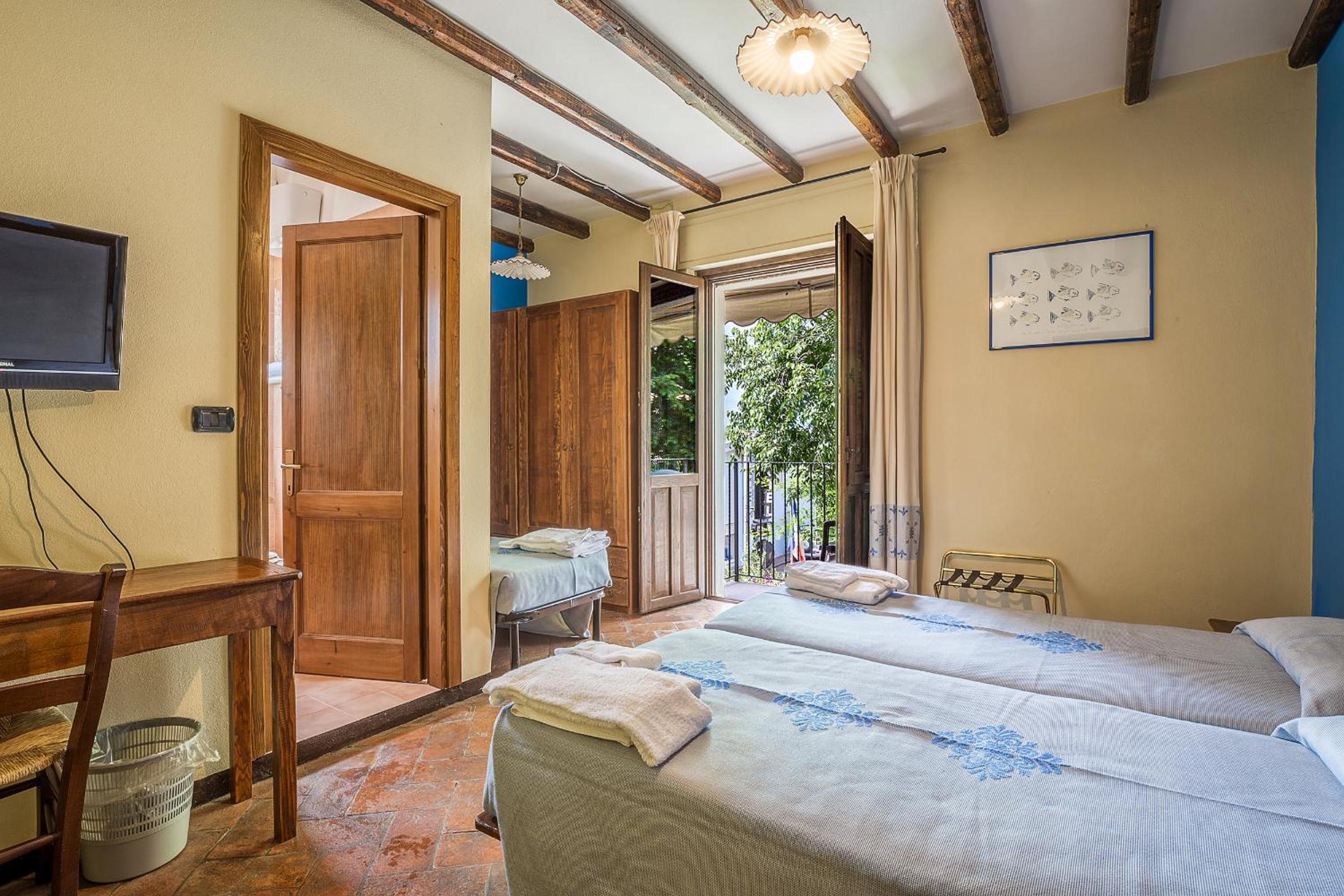Double or Twin Room - Photo 19
