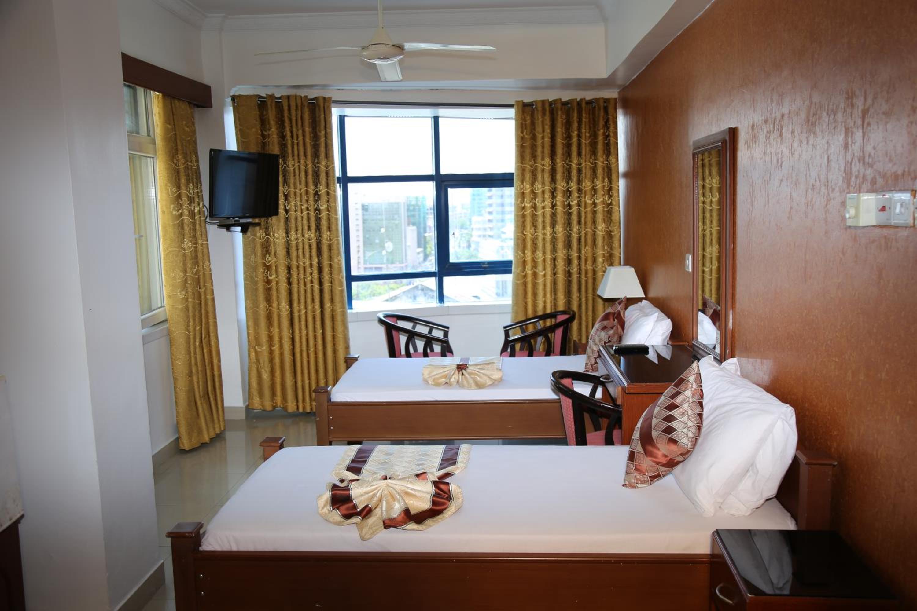 Deluxe Twin Room photo 3