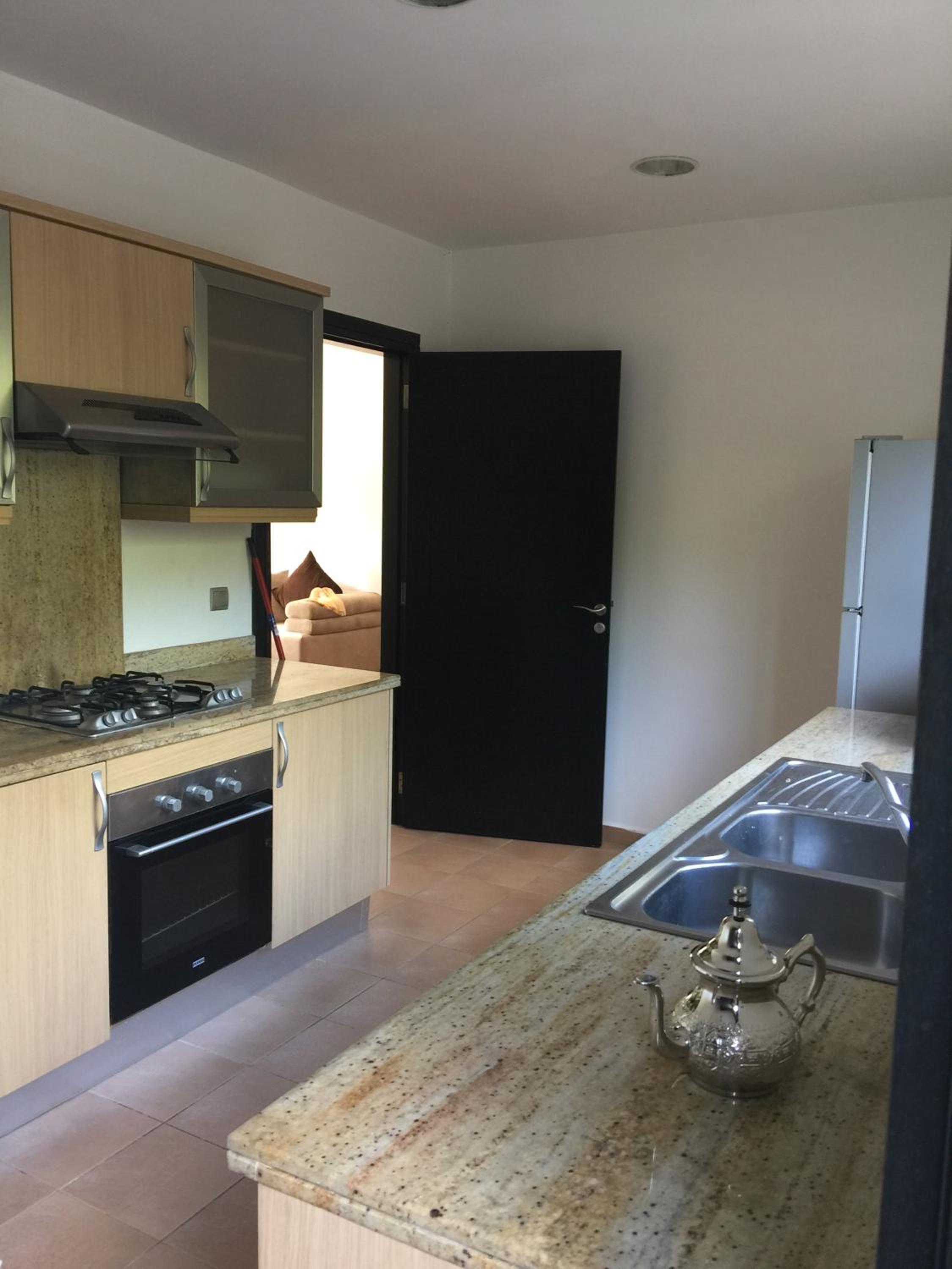 Apartment - Ground Floor - Photo 2
