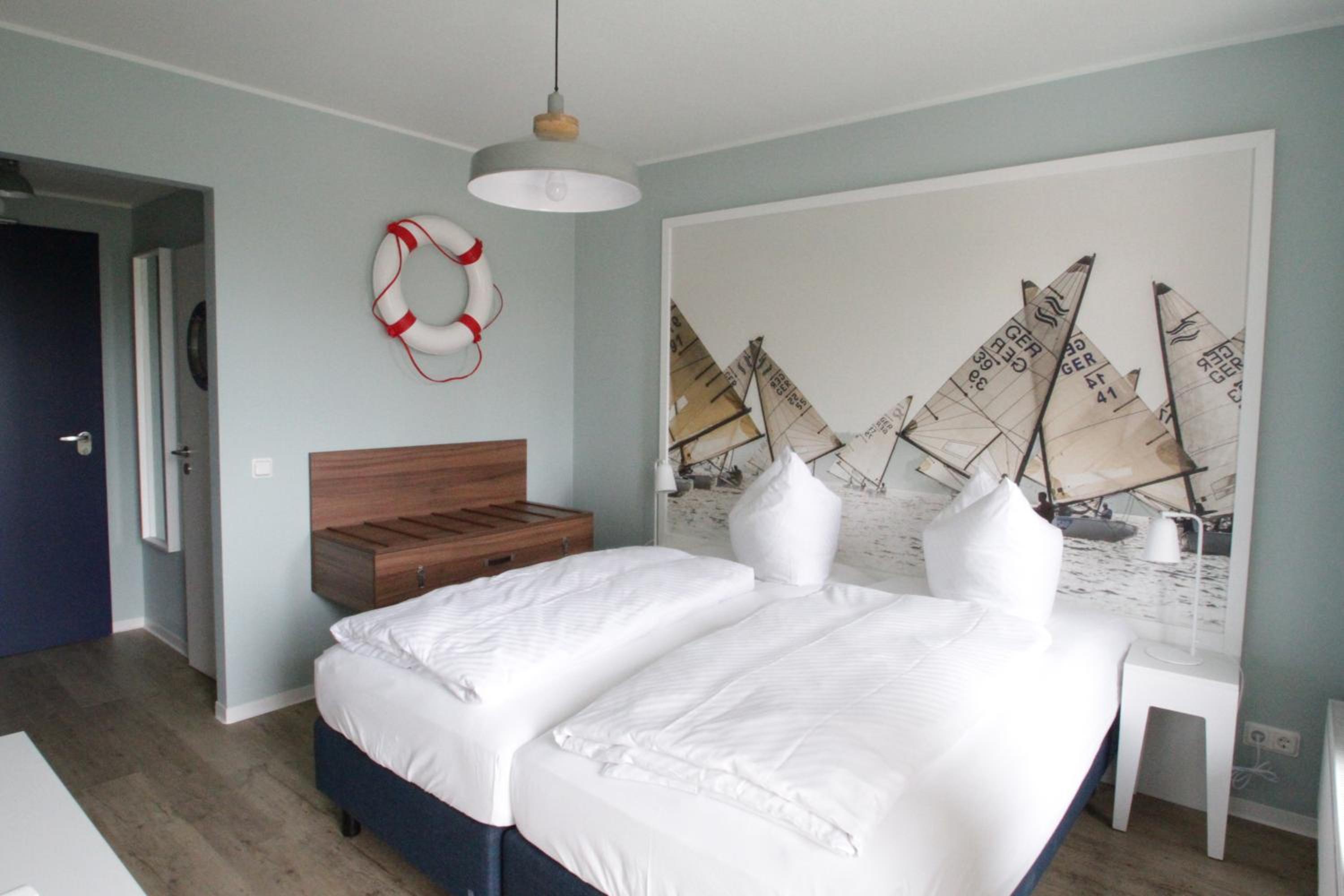 Double or Twin Room with Balcony - Photo 1