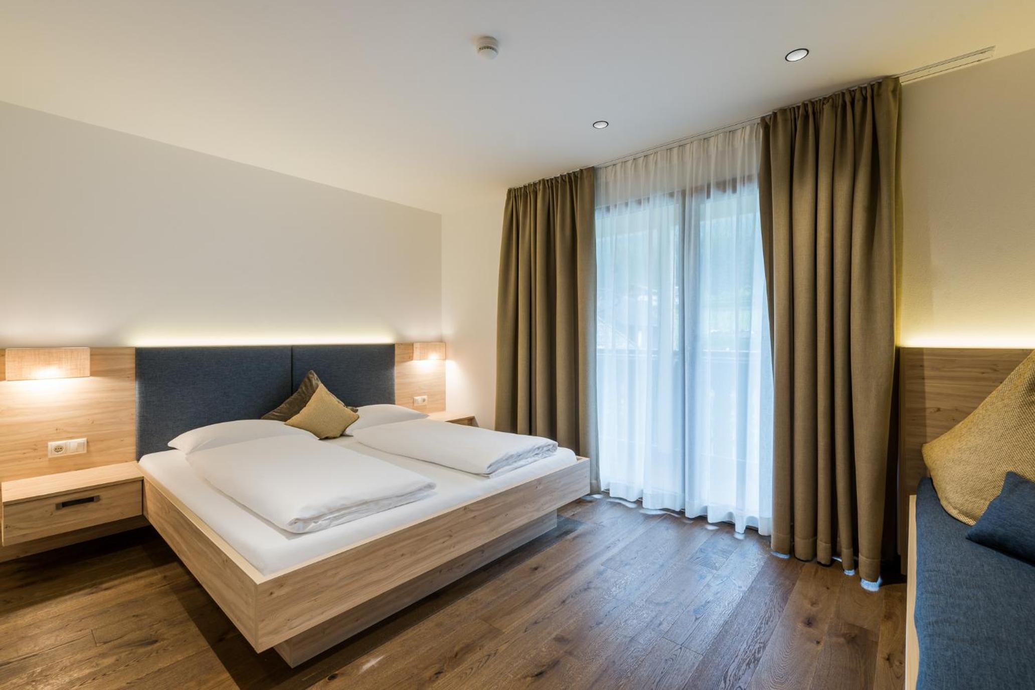 One-Bedroom Suite with Garden View