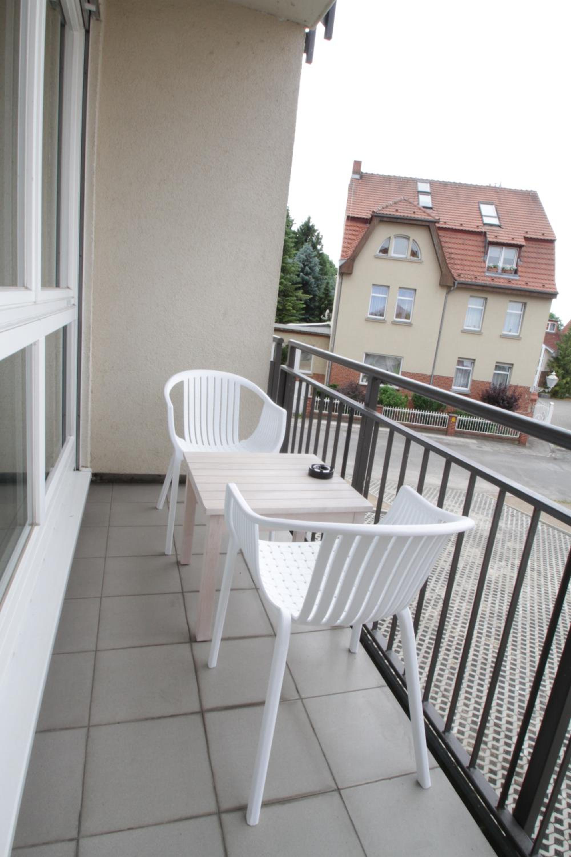 Double or Twin Room with Balcony - Photo 7