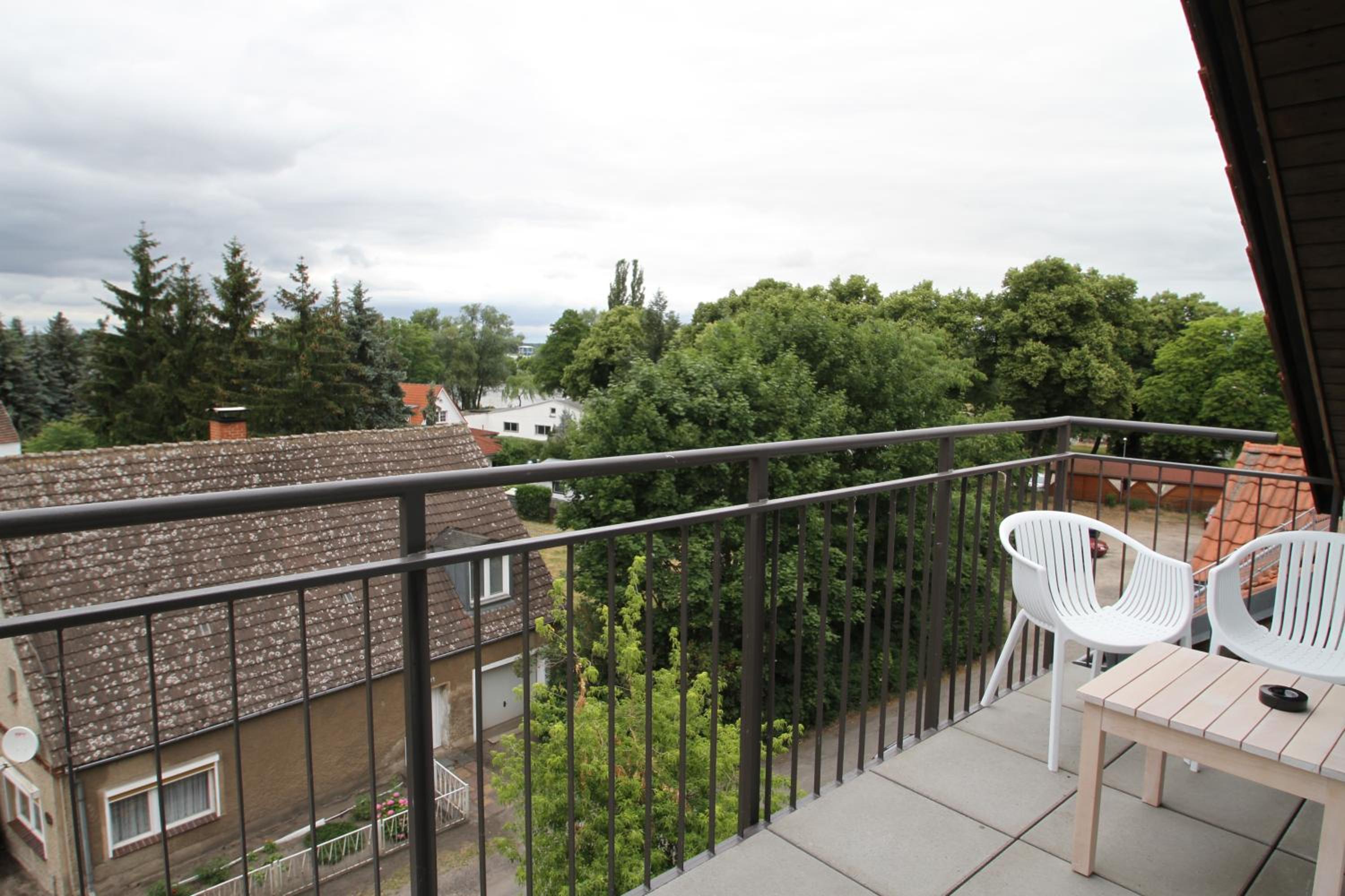 Studio with Balcony - Photo 8
