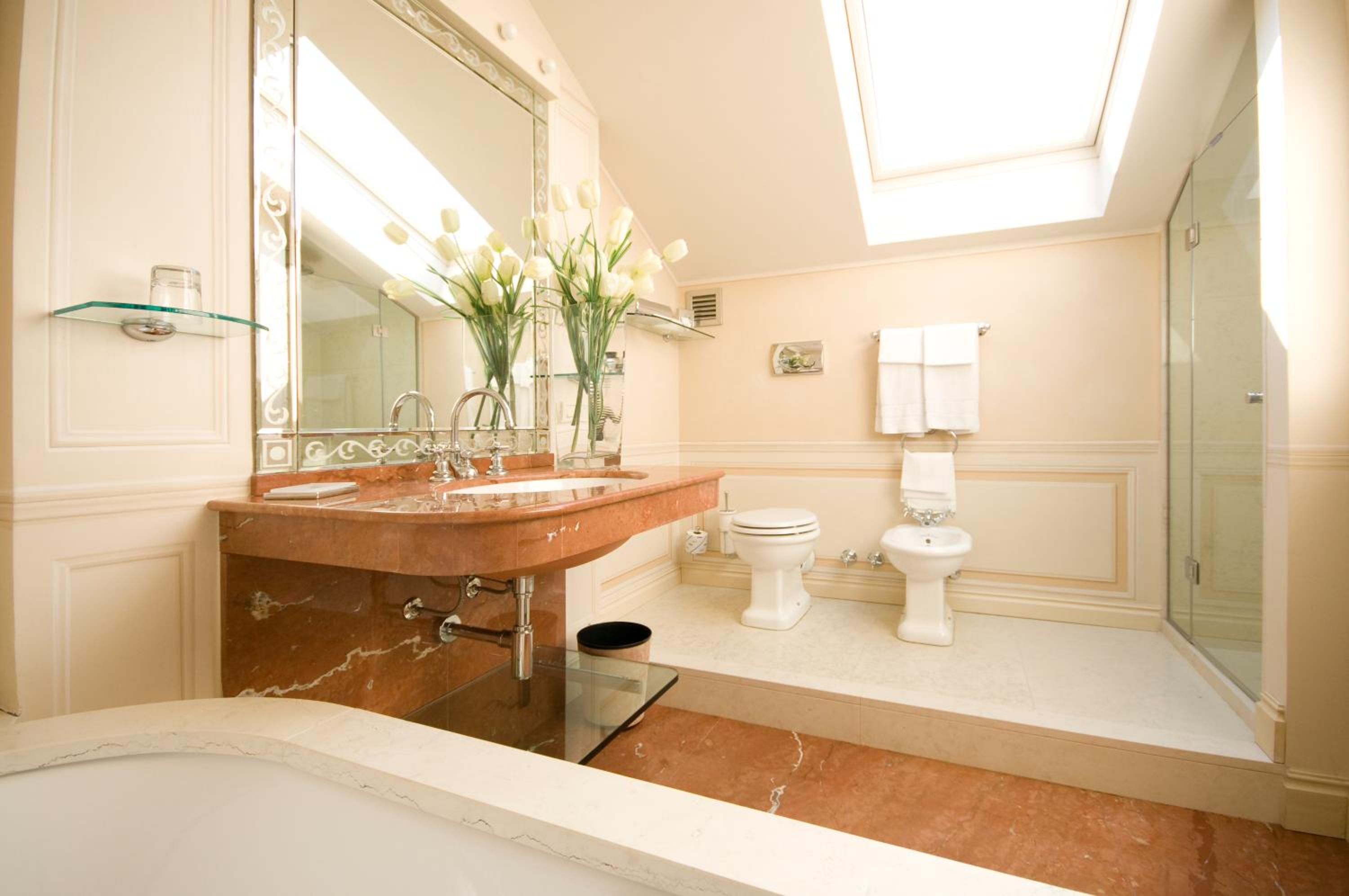 Executive Suite thumbnail 6