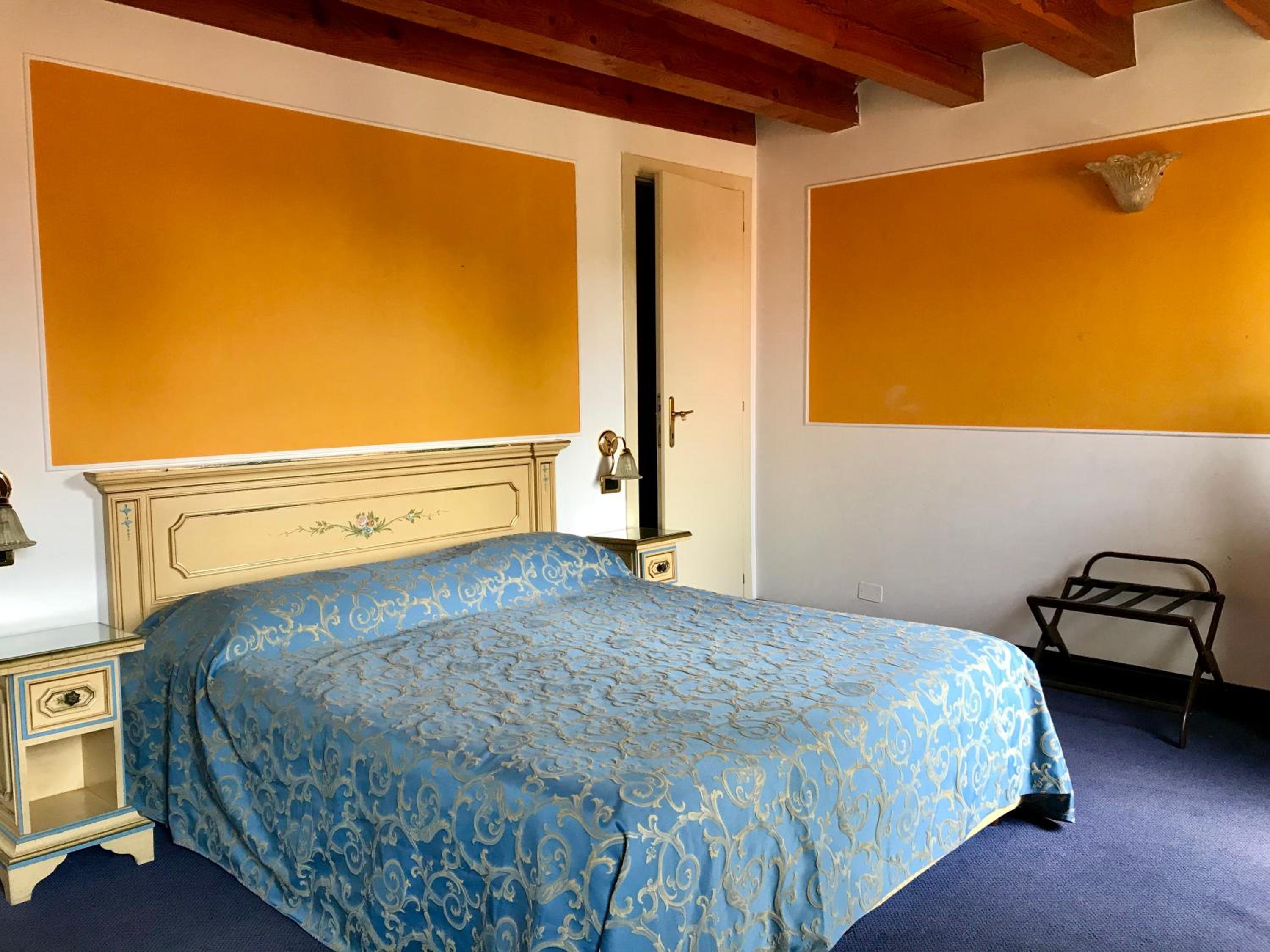 Superior Double Room with Canal View photo 2