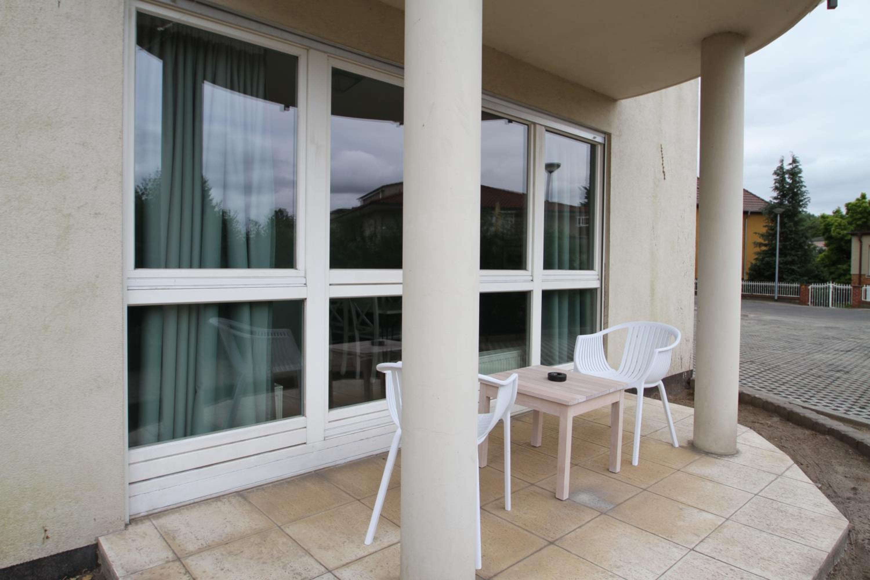 Junior Suite with Balcony - Photo 12