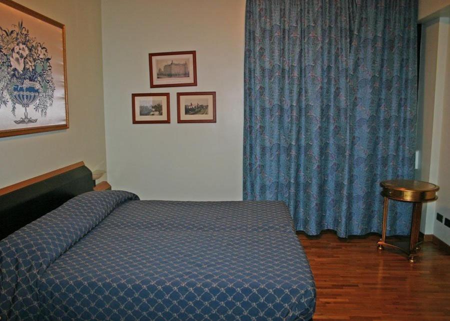 Standard Double or Twin Room - Photo 6