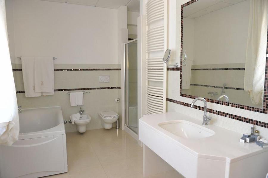 Superior Double or Twin Room - Photo 5