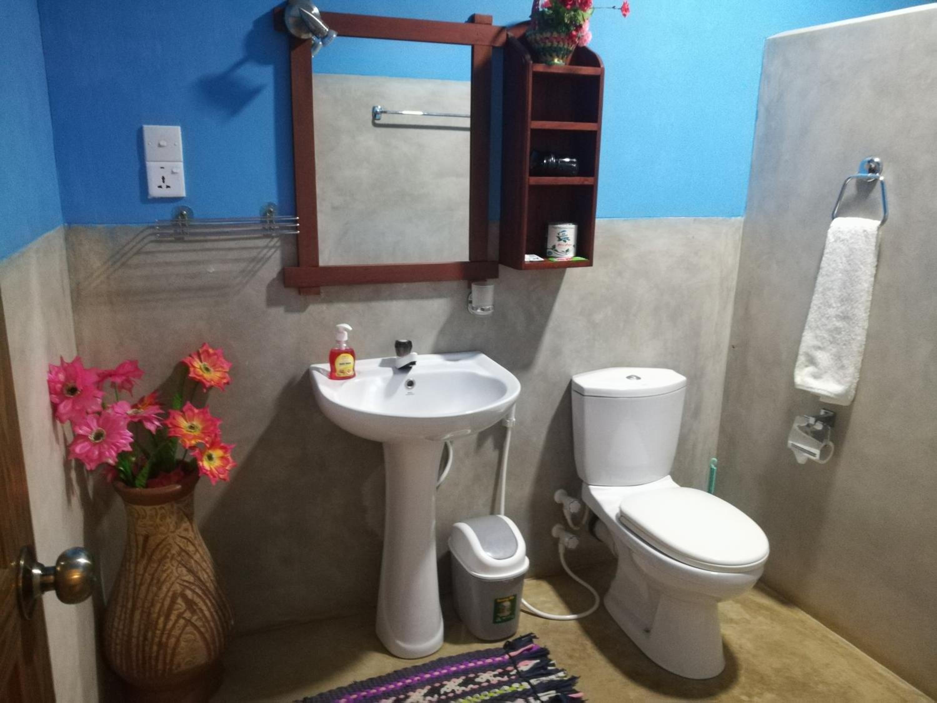 Deluxe Triple Room with Garden View photo 2