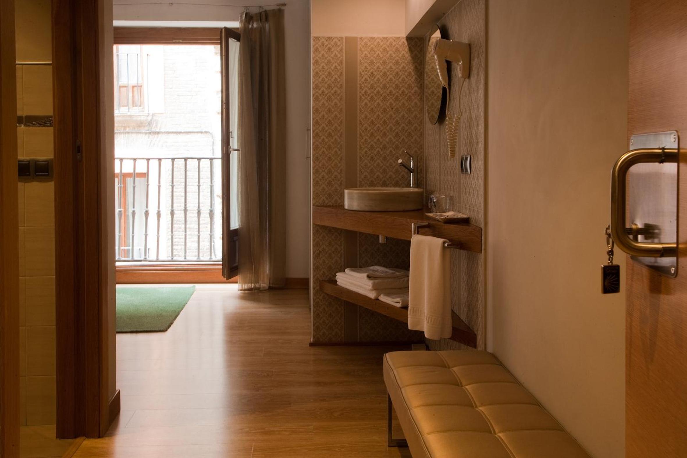 Superior Double or Twin Room - Photo 2
