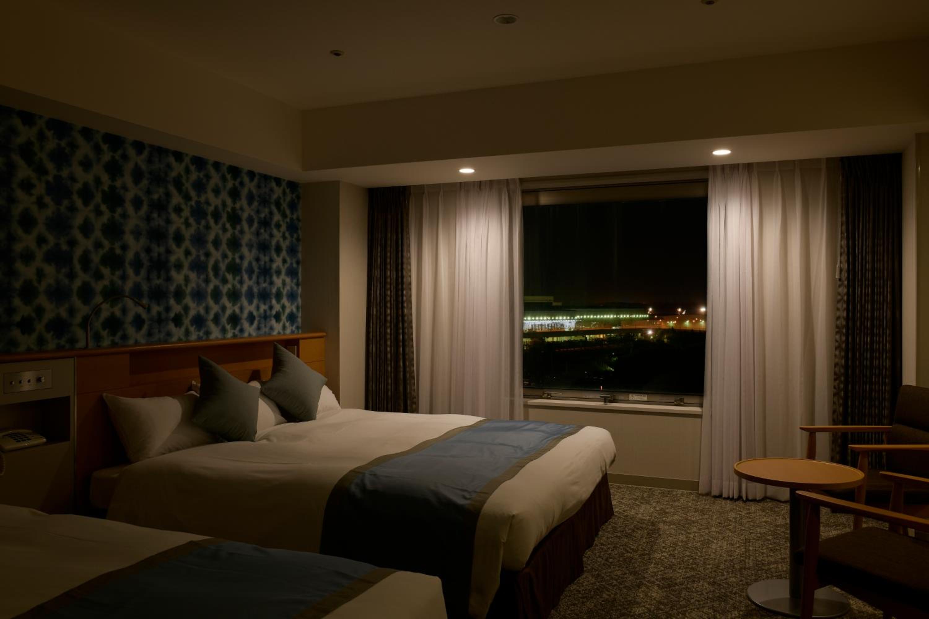 Hollywood Twin, Non-Smoking (West Wing High Floor) photo 3