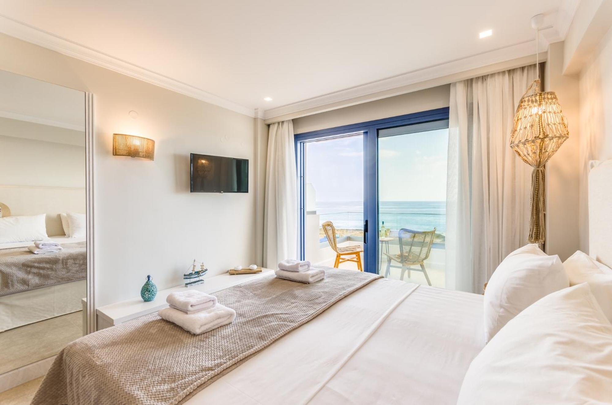 Suite with Sea View - Photo 8