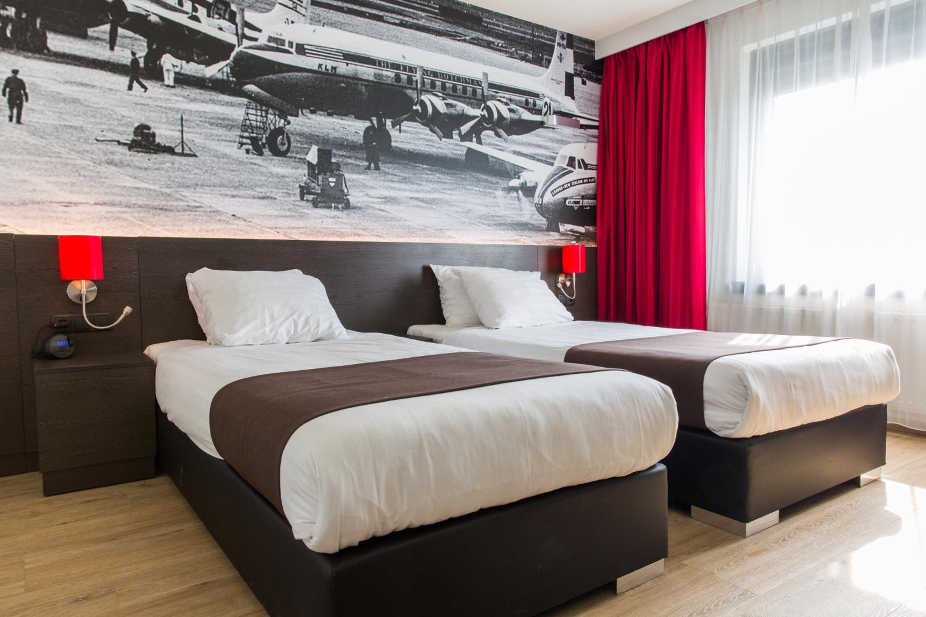 Deluxe Twin Room - Photo 9