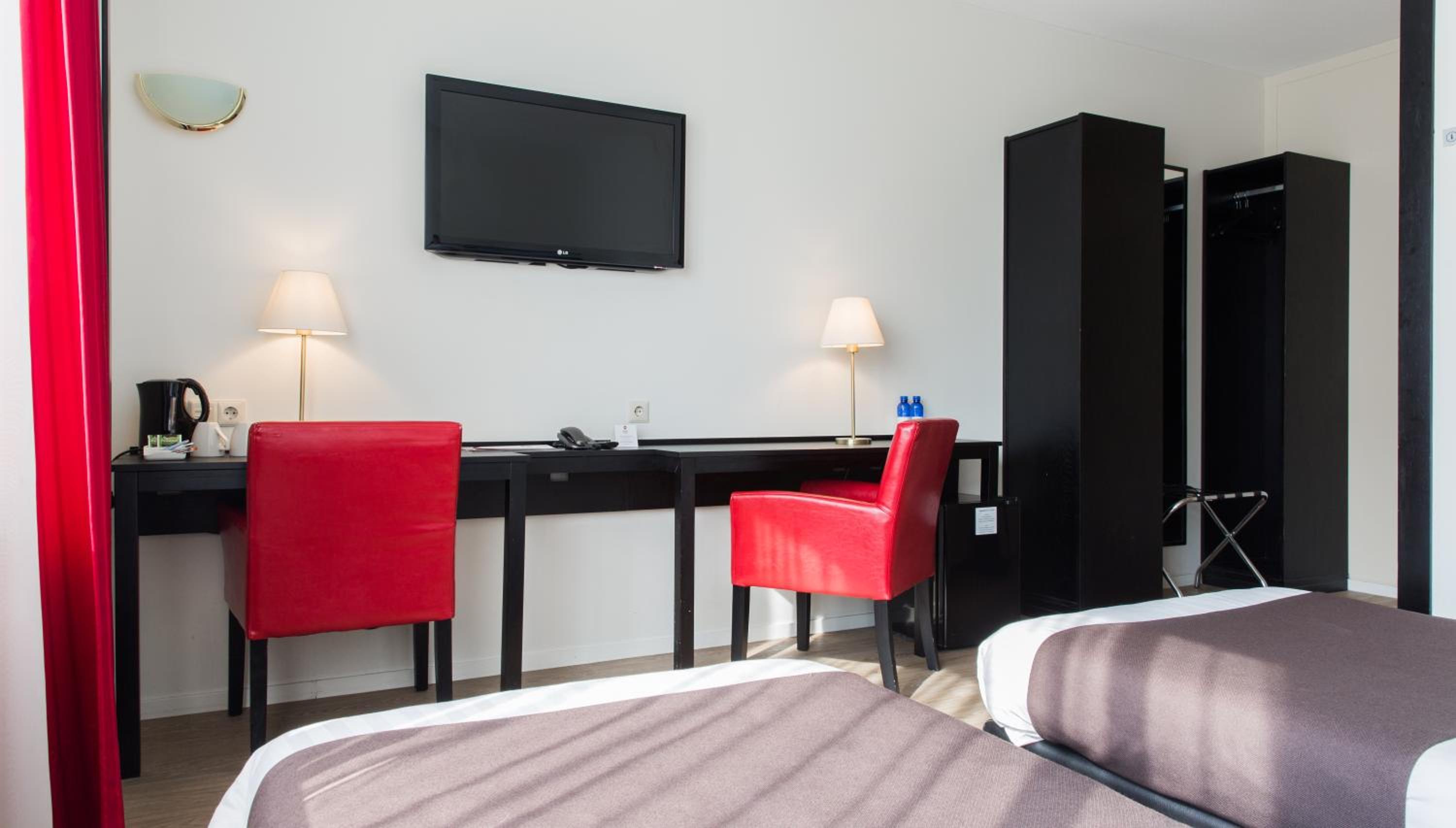 Deluxe Twin Room - Photo 6
