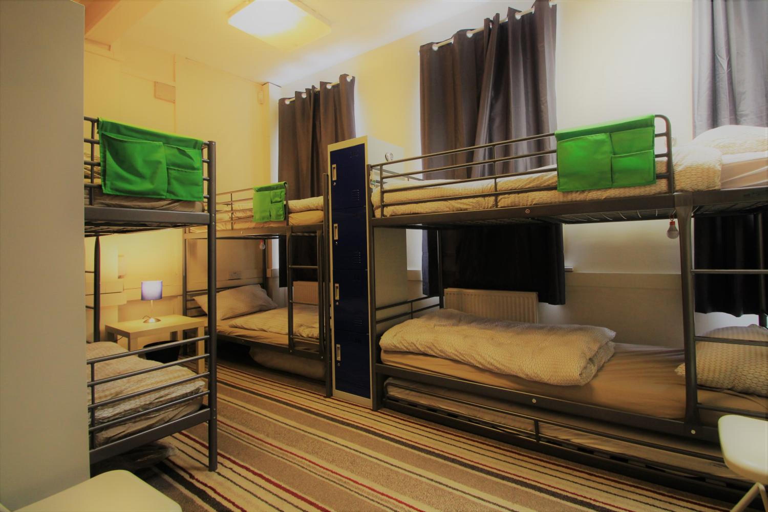 Bed in 6-Bed Male Dormitory Room photo 1
