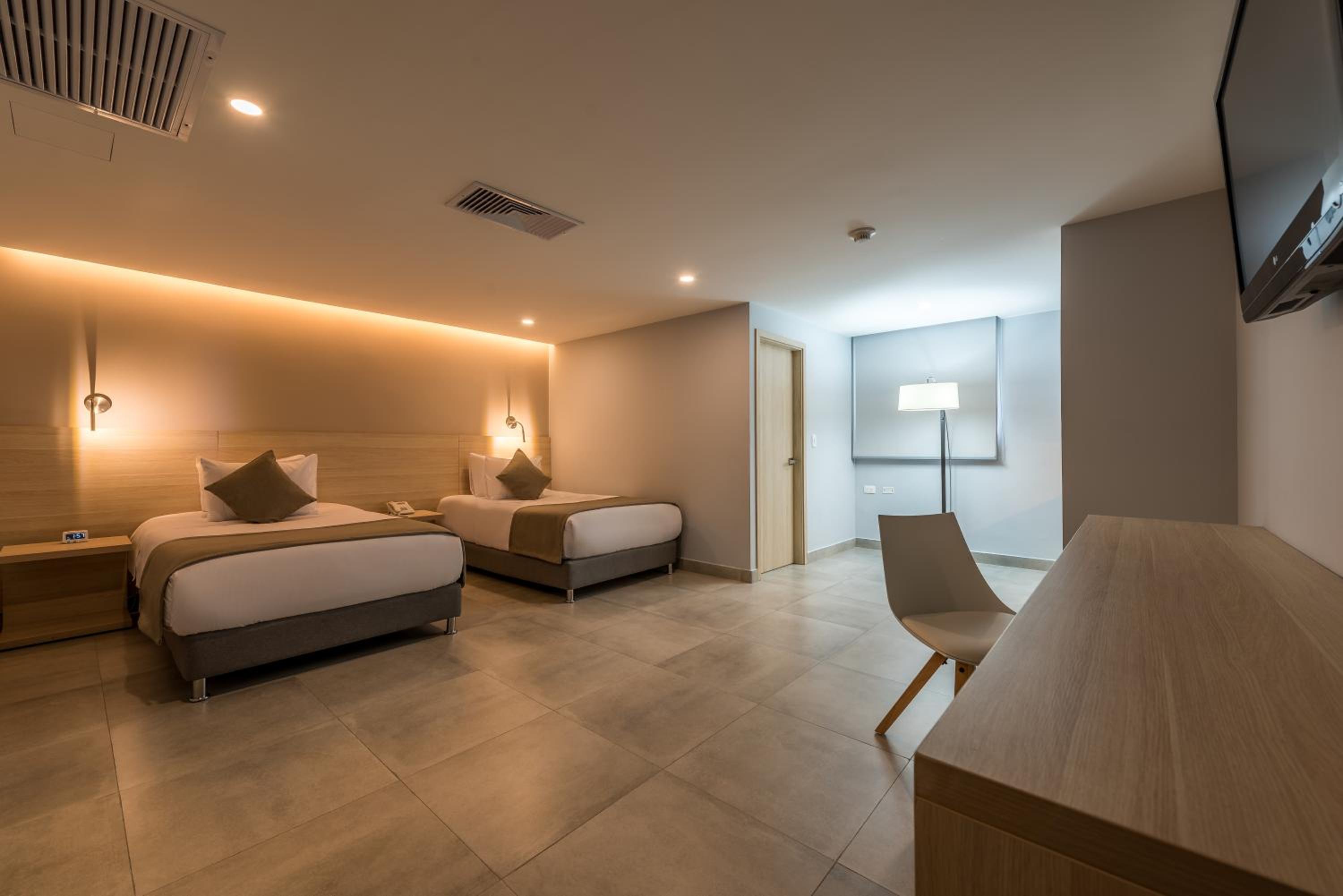 Junior Suite (2 Adults) - Photo 5
