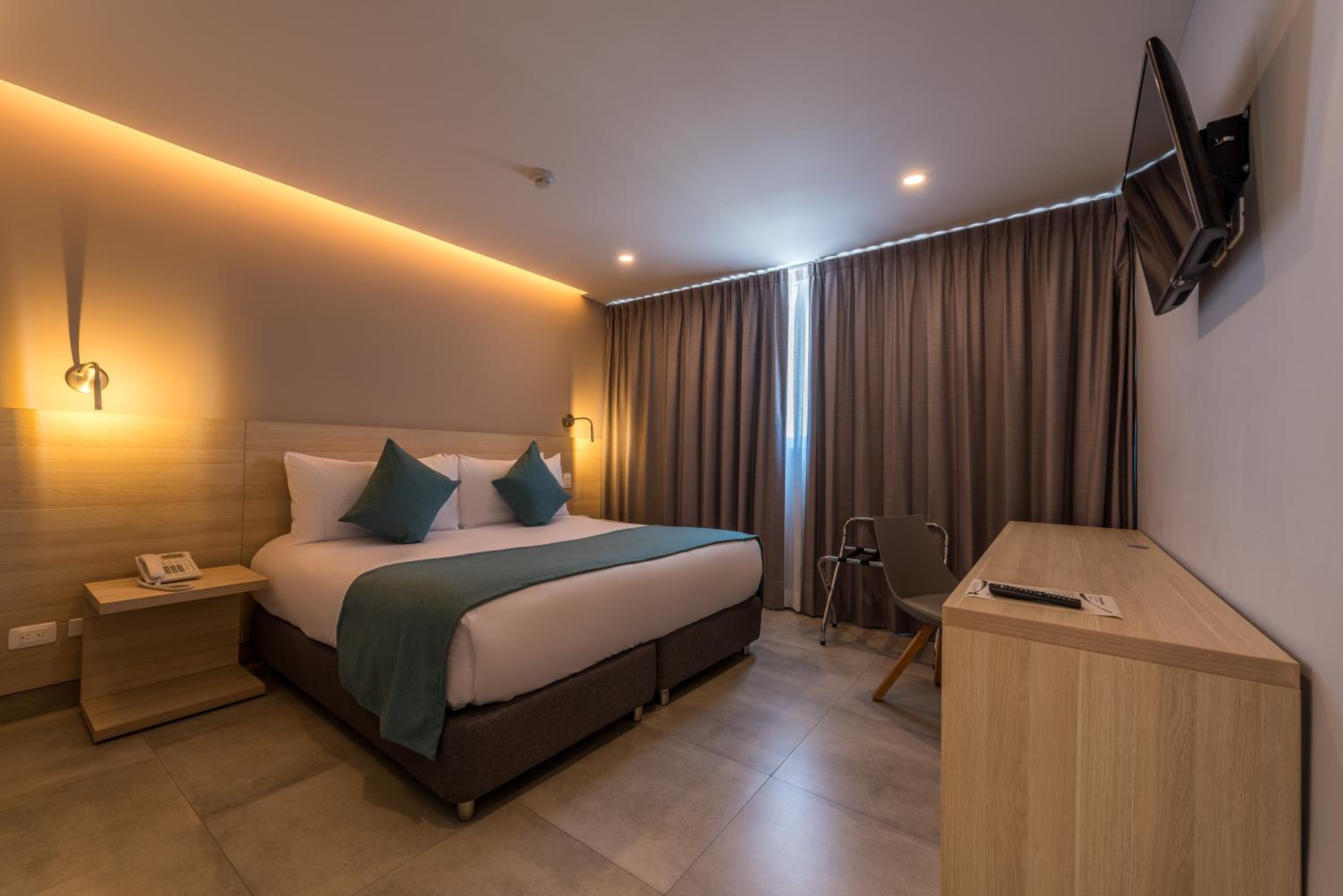 Standard Double Room - Photo 6