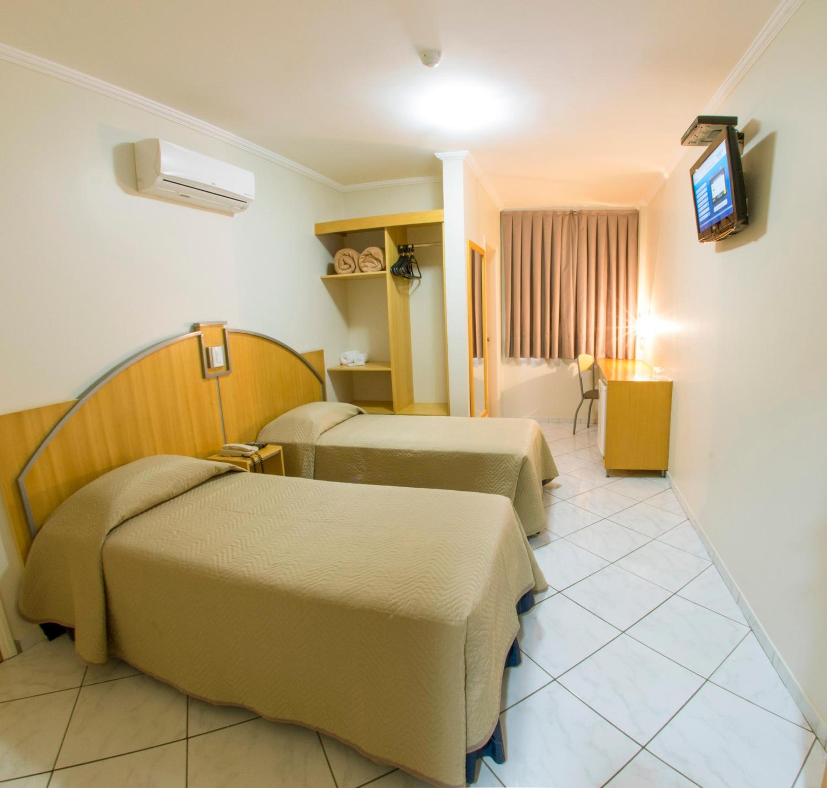 Standard Twin Room photo 1