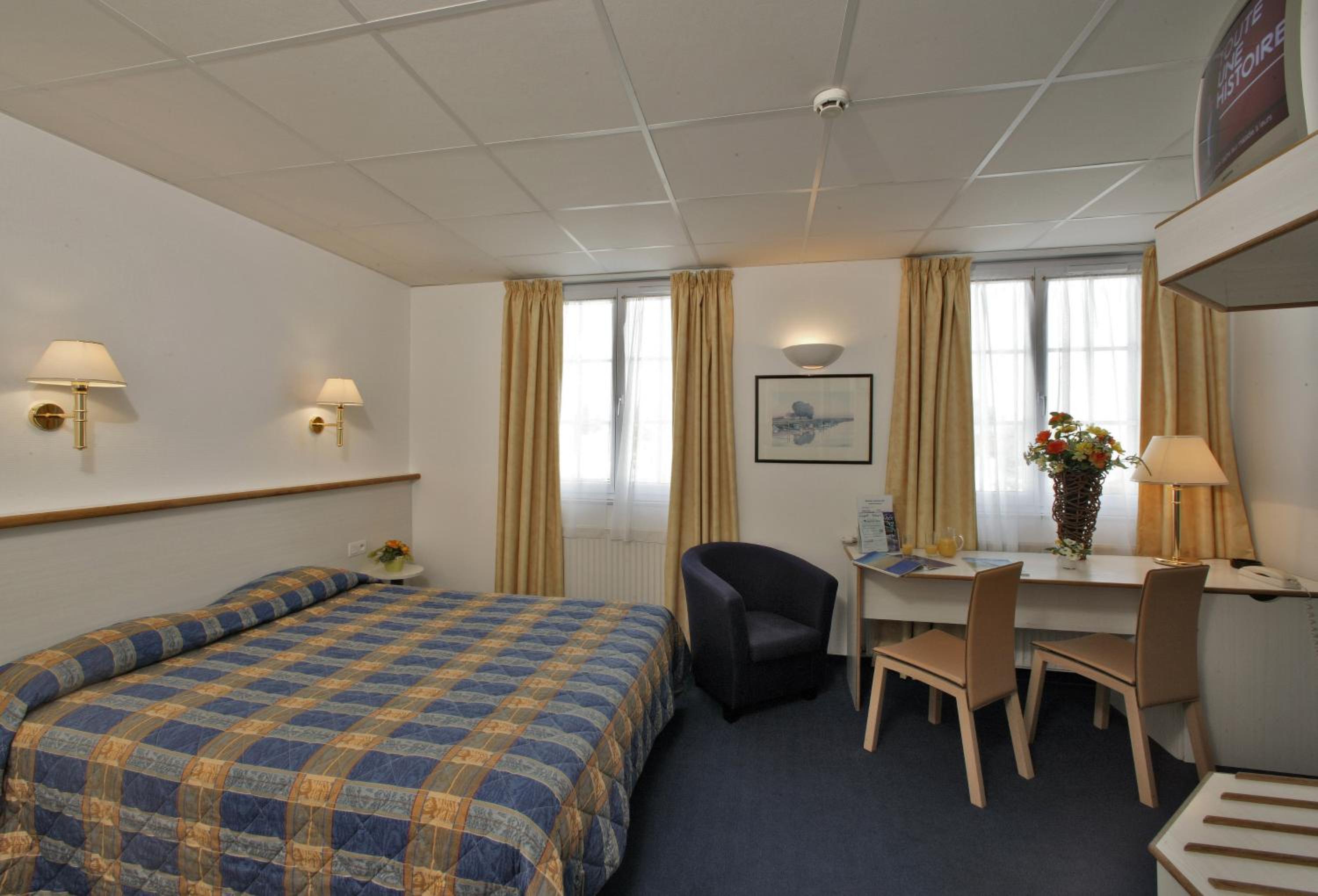 Superior Triple Room photo 3