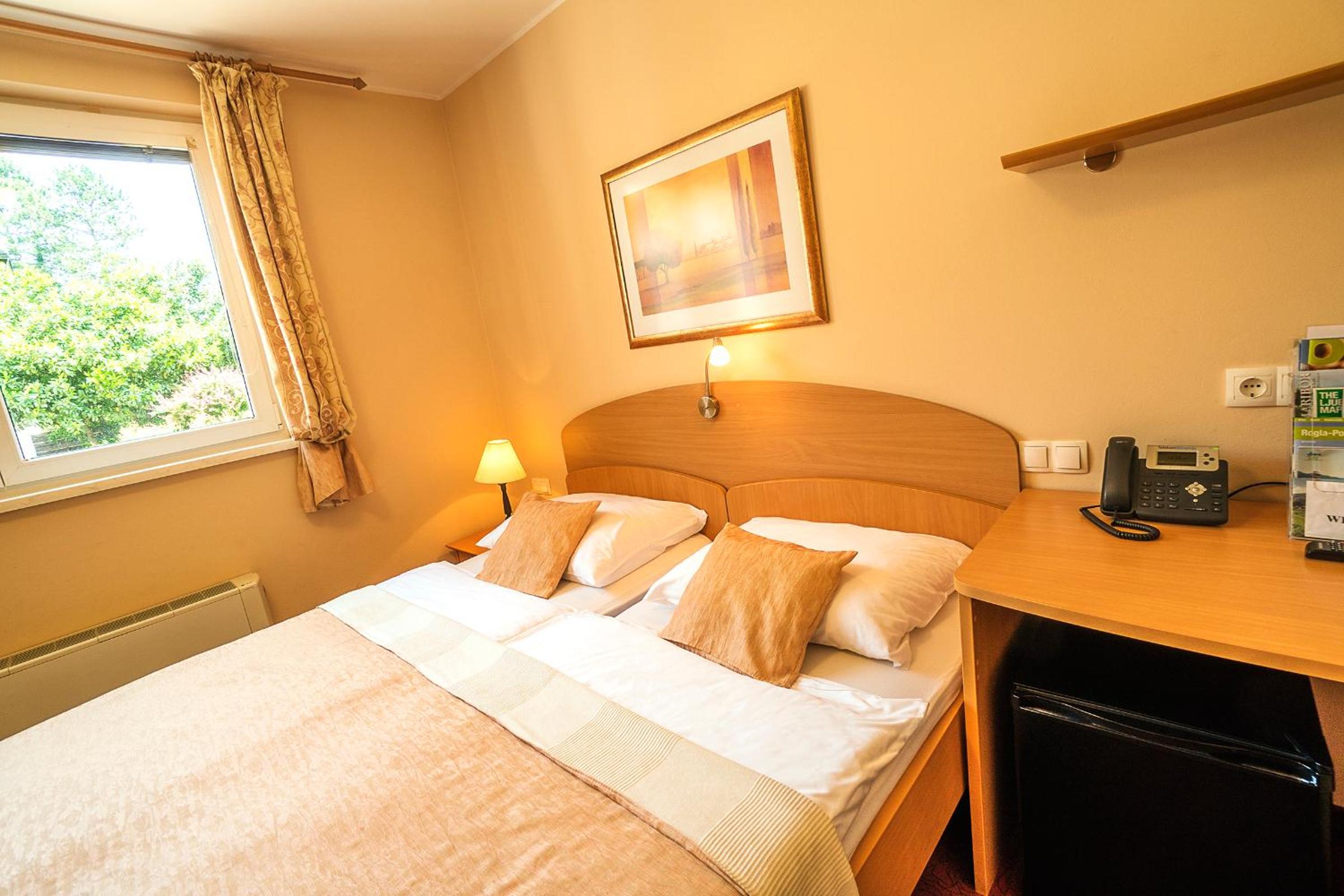 Double Room - Photo 1