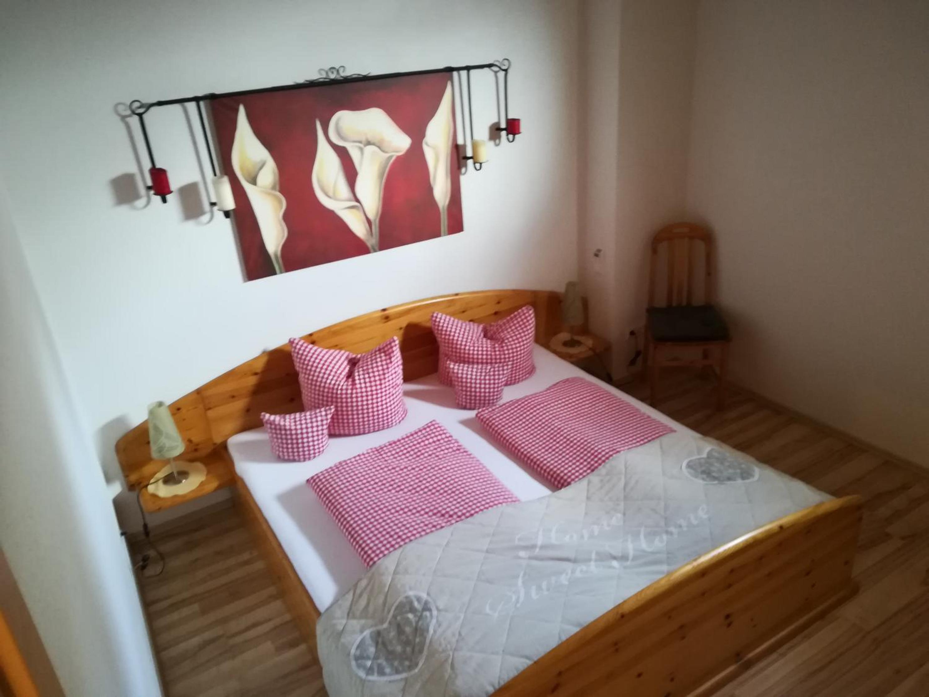 One-Bedroom Apartment with Mountain View photo 1