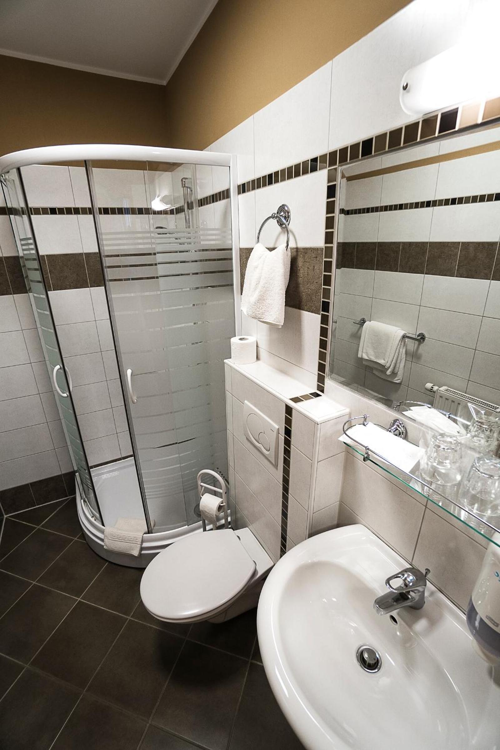Double Room - Photo 6
